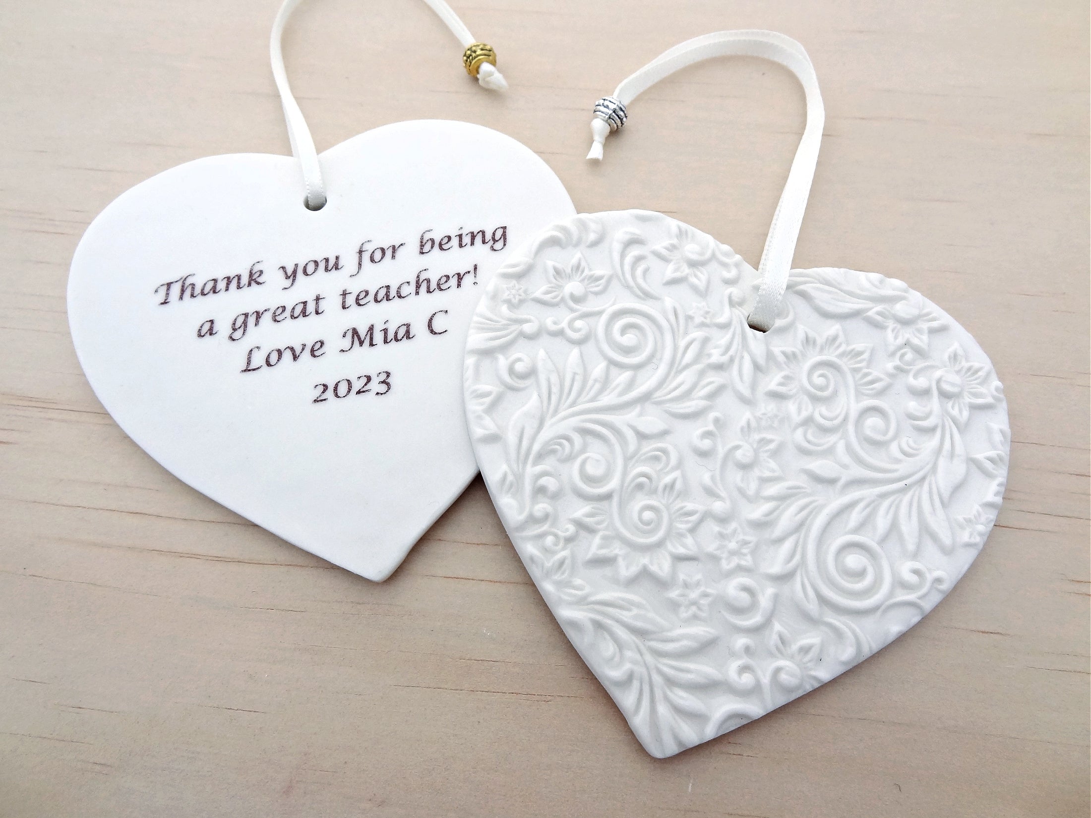 Personalised ceramic heart ornament. Ceramic decoration with custom wording