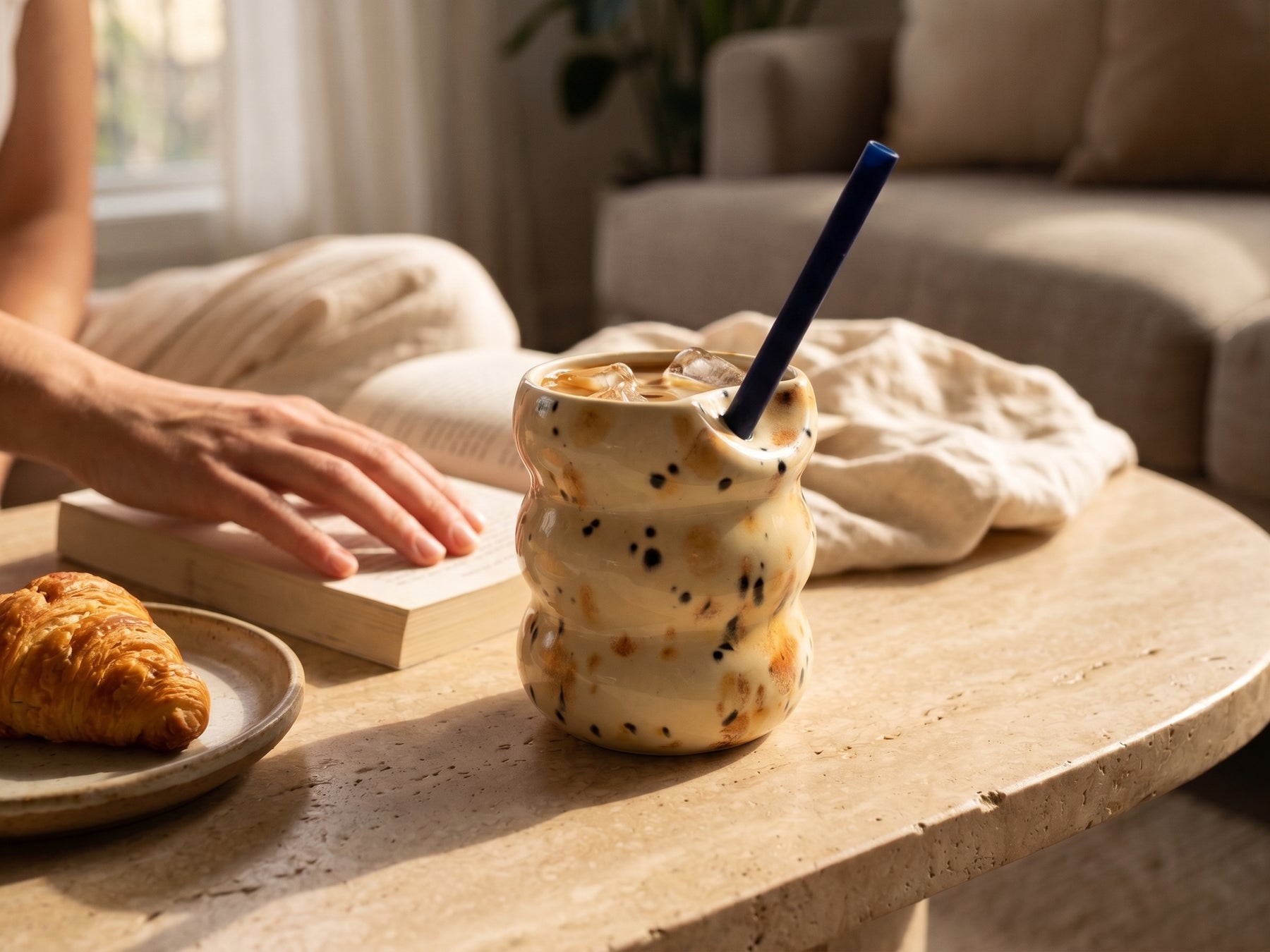 Handcrafted Porcelain Tumbler with Silicon Straw, 600mL Bubble Cup in Safari Glaze