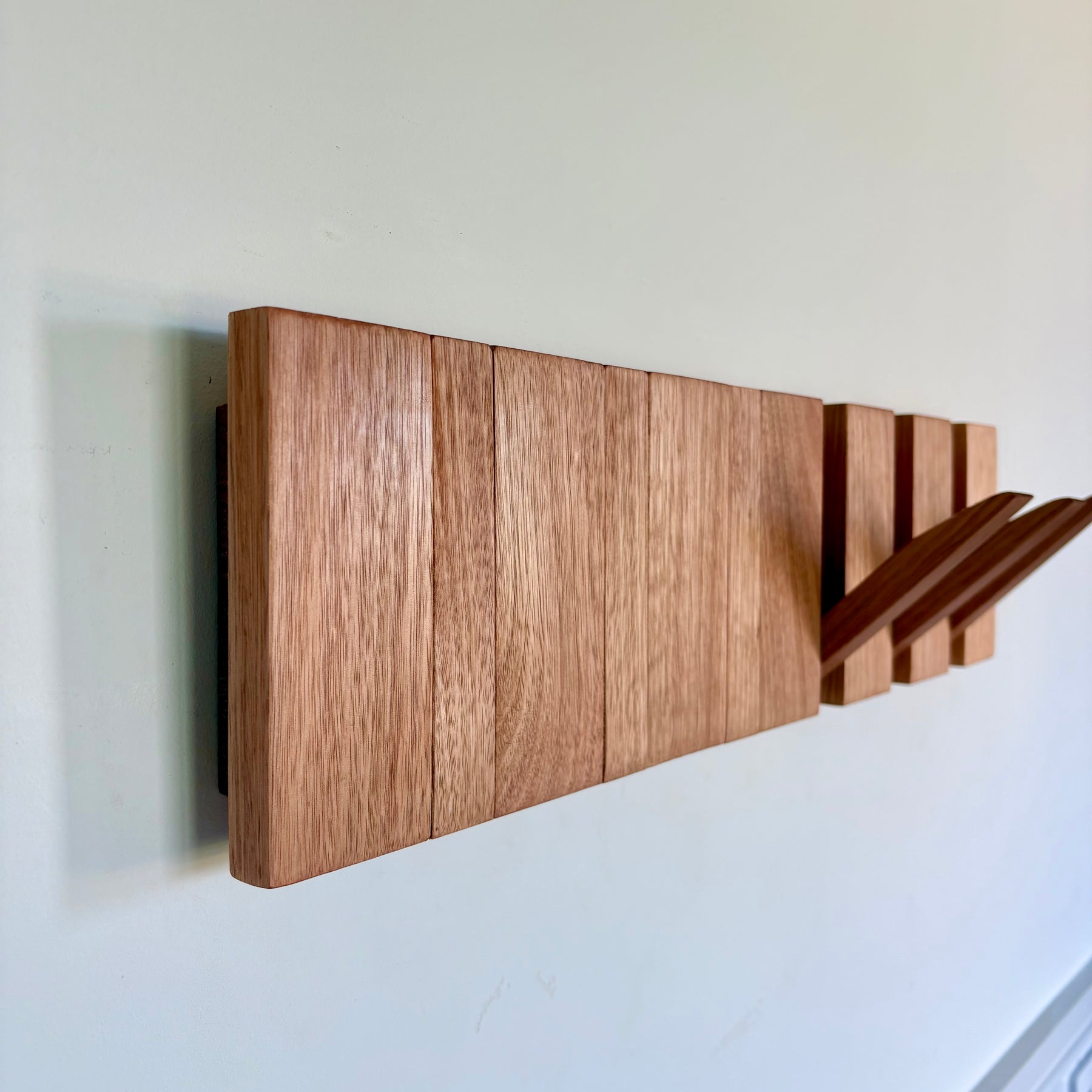 No.4 Tasmanian oak Horizon line coatrack