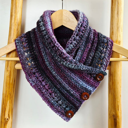 Ladies Neck warmer | Cowl | Scarf | Purple Toned | Adult | Vintage | Crochet | Buttoned