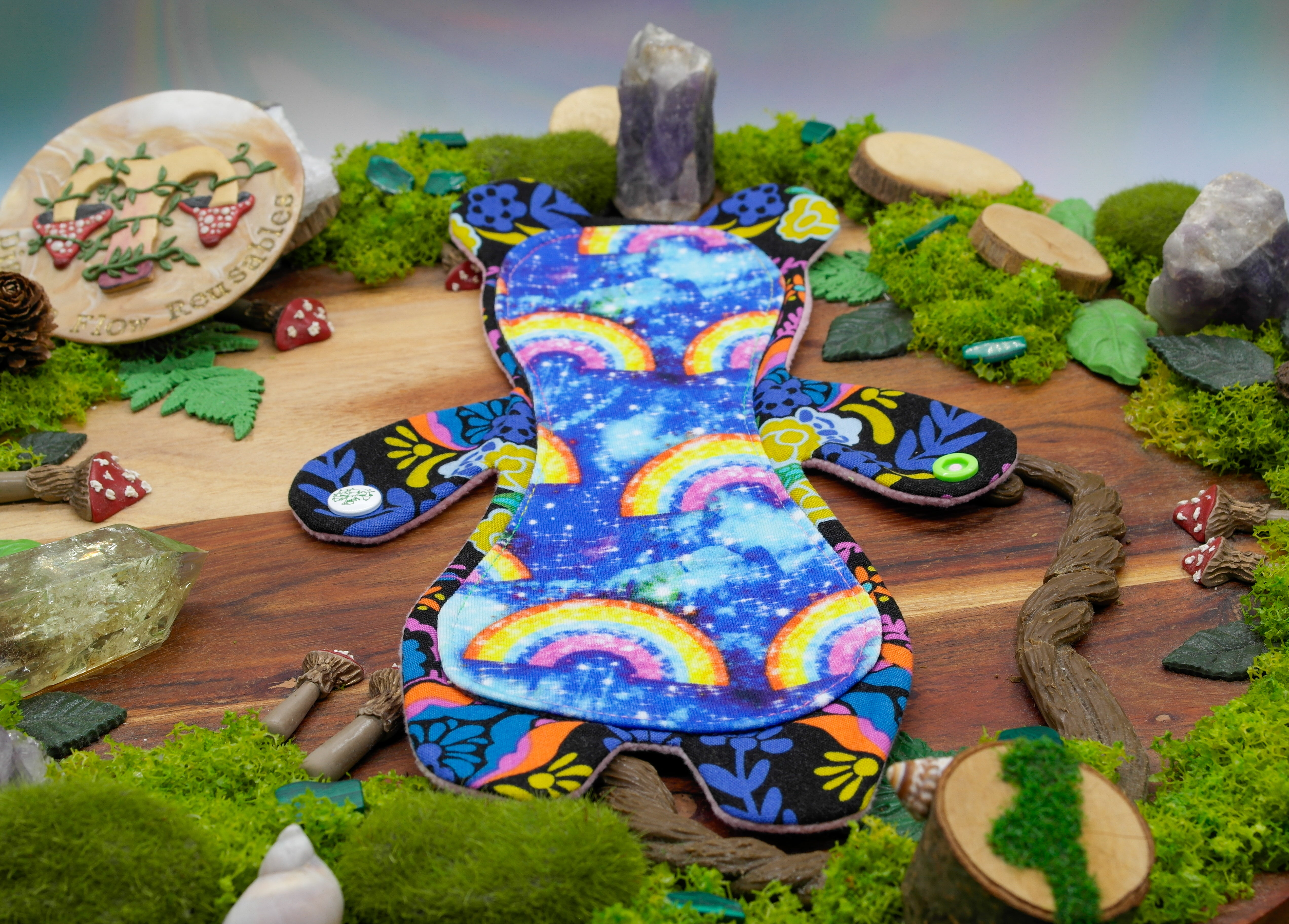 Ecofriendly reusable cloth pad 10" Moderate (Goldilocks) - Over the Rainbow