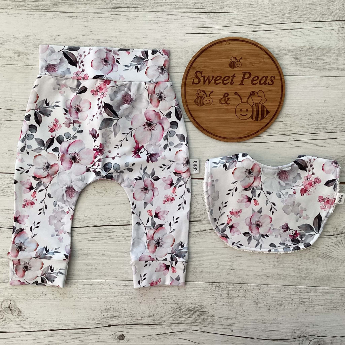 Baby Cardigan, Leggings, Hat, Booties & Bib  Size 0-3 Months
