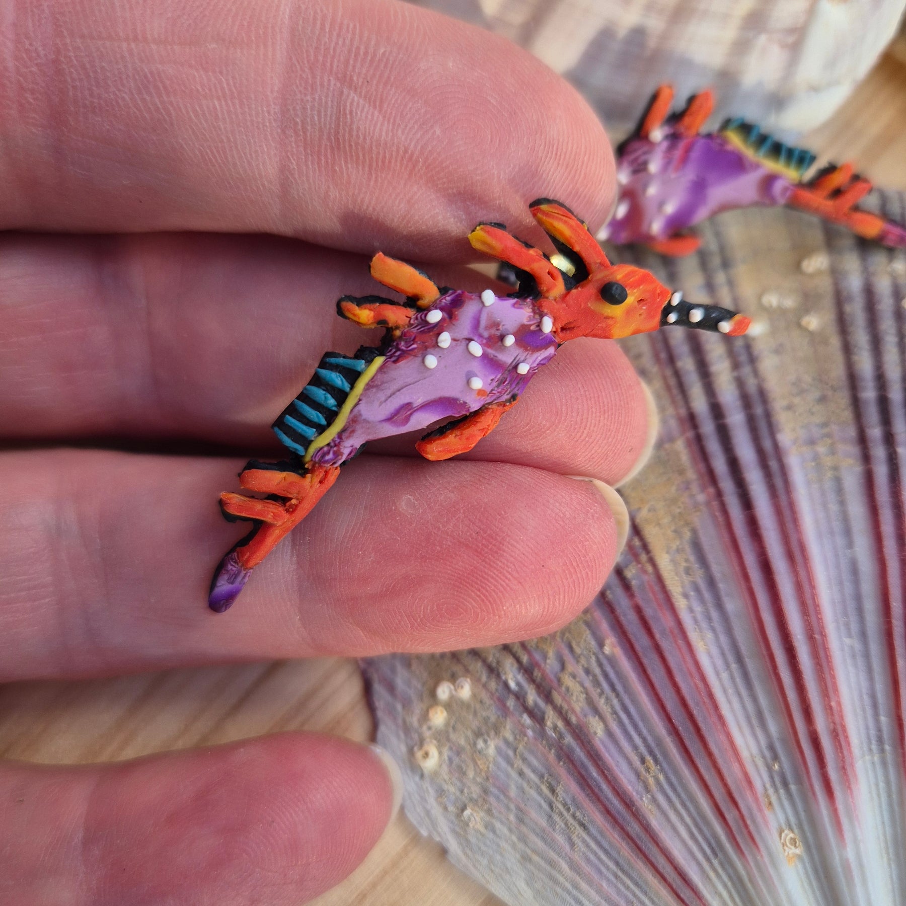 Mini Weedy Seadragon Studs