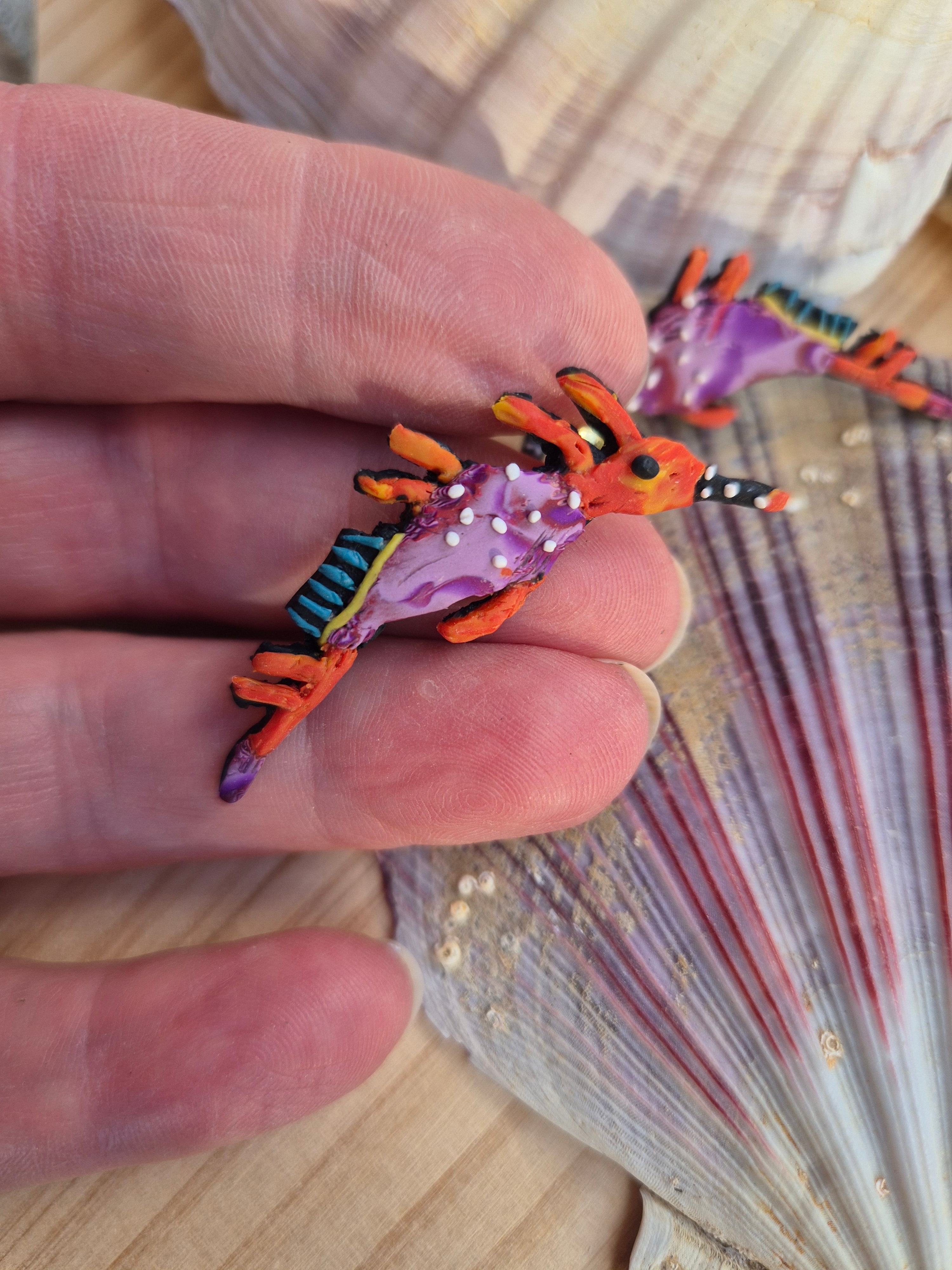 Mini Weedy Seadragon Studs