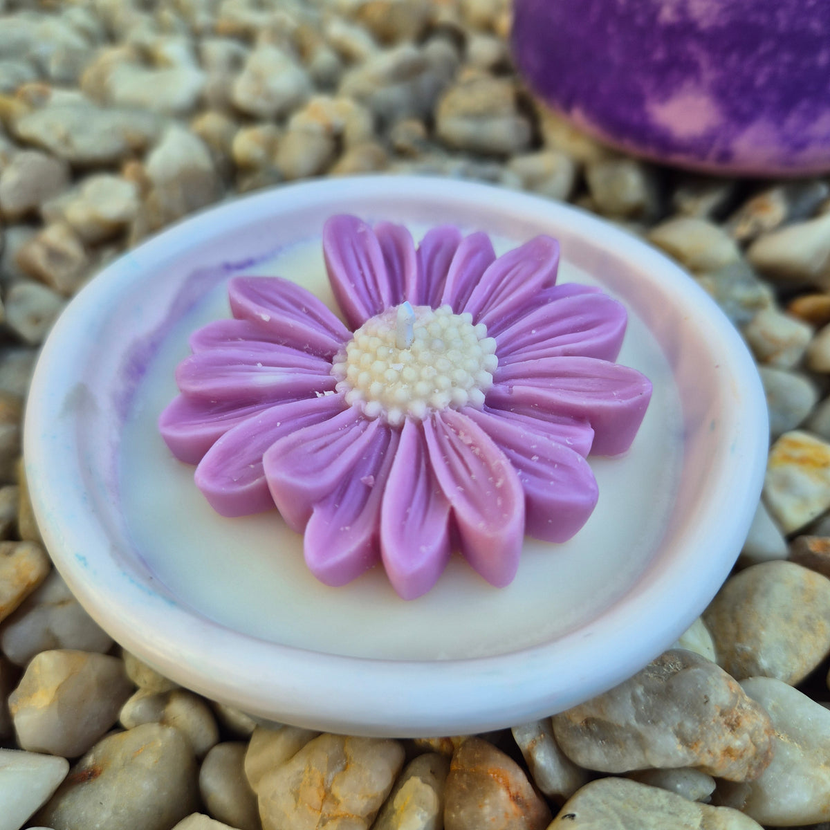Small organic shape concrete bowl candle with sandalwood