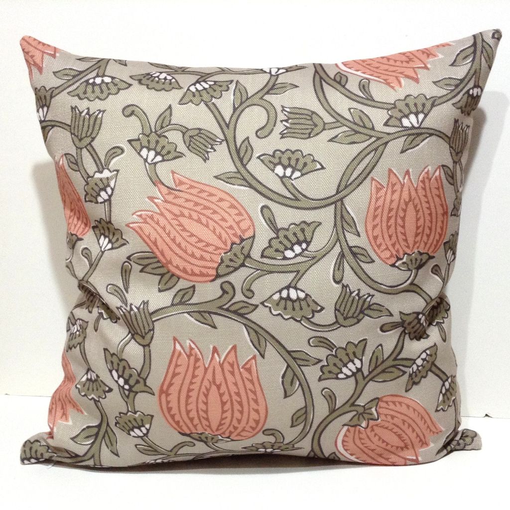 Elegant Native Floral Cushion Cover – Vintage Retro Style 45x45cm.