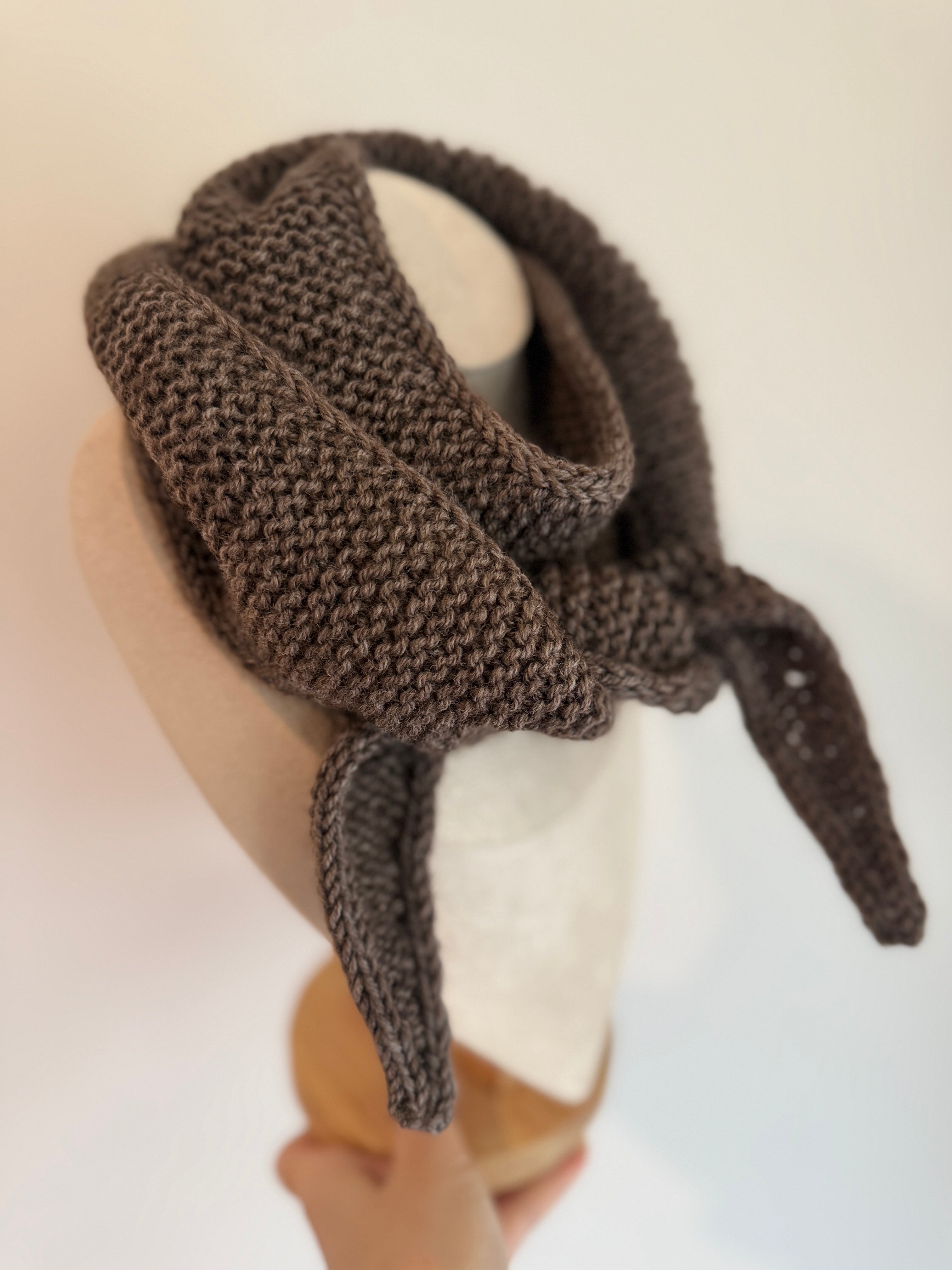 Knitted sophie scarf in Brown