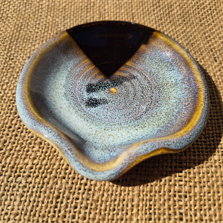 Stoneware Spoon Rest: Speckled white and brown