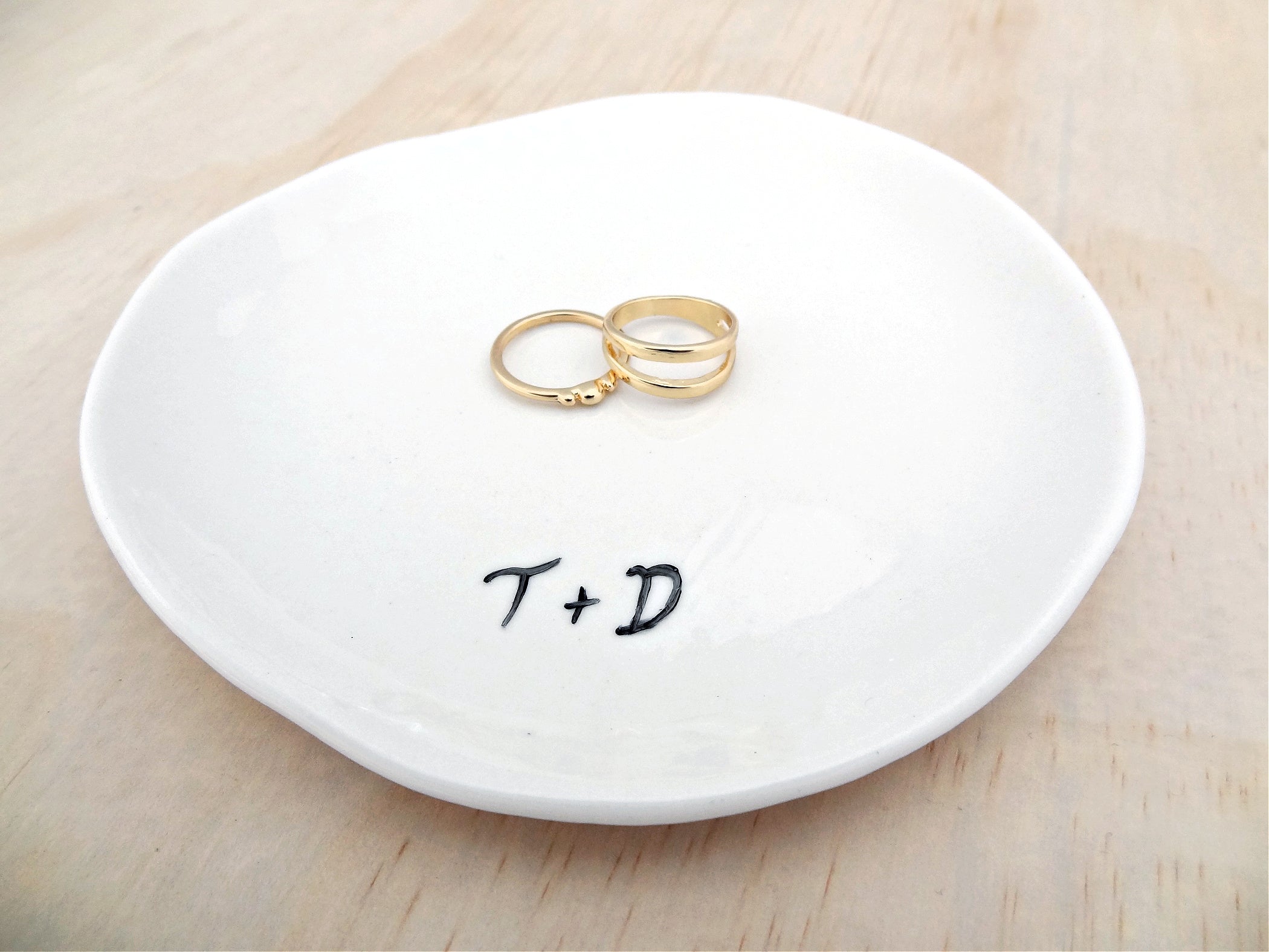 Personalised ring dish with custom initials. Ring holder, Custom Wedding Gift