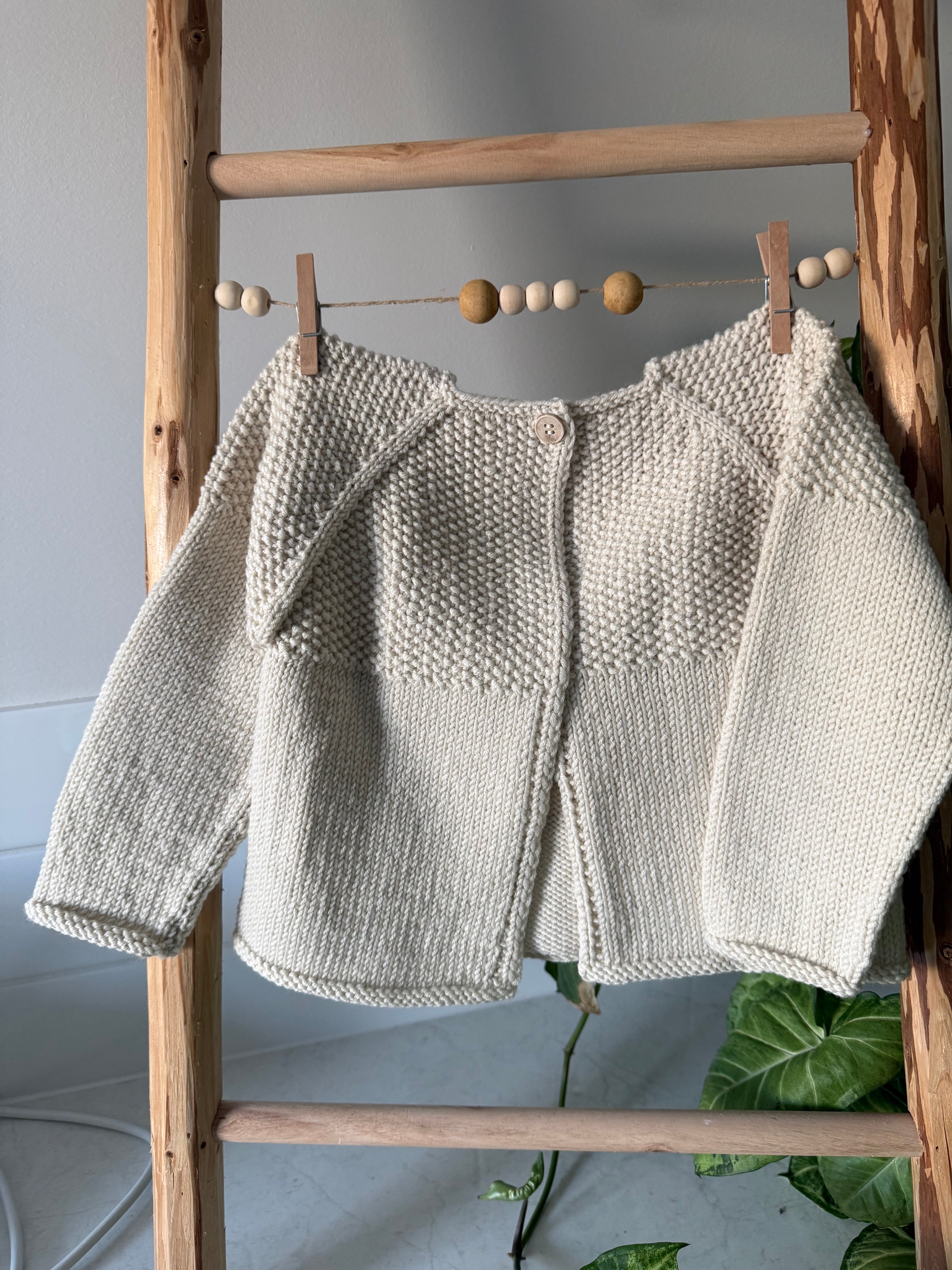 Cardigan in Ecru, Size 12months