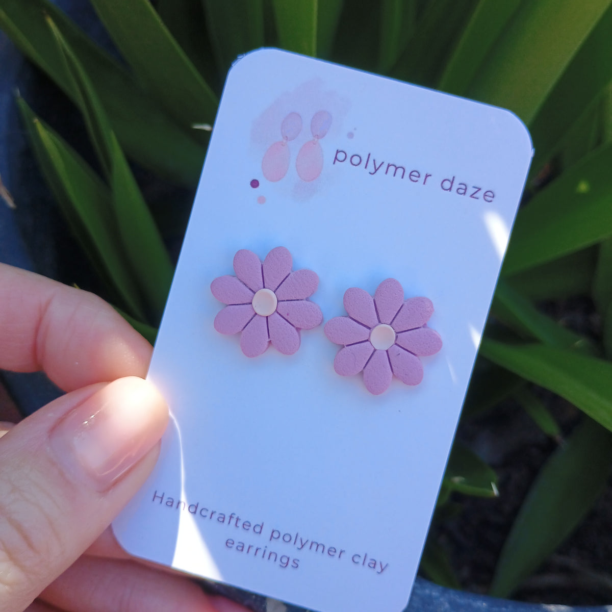 Light purple flower stud earring
