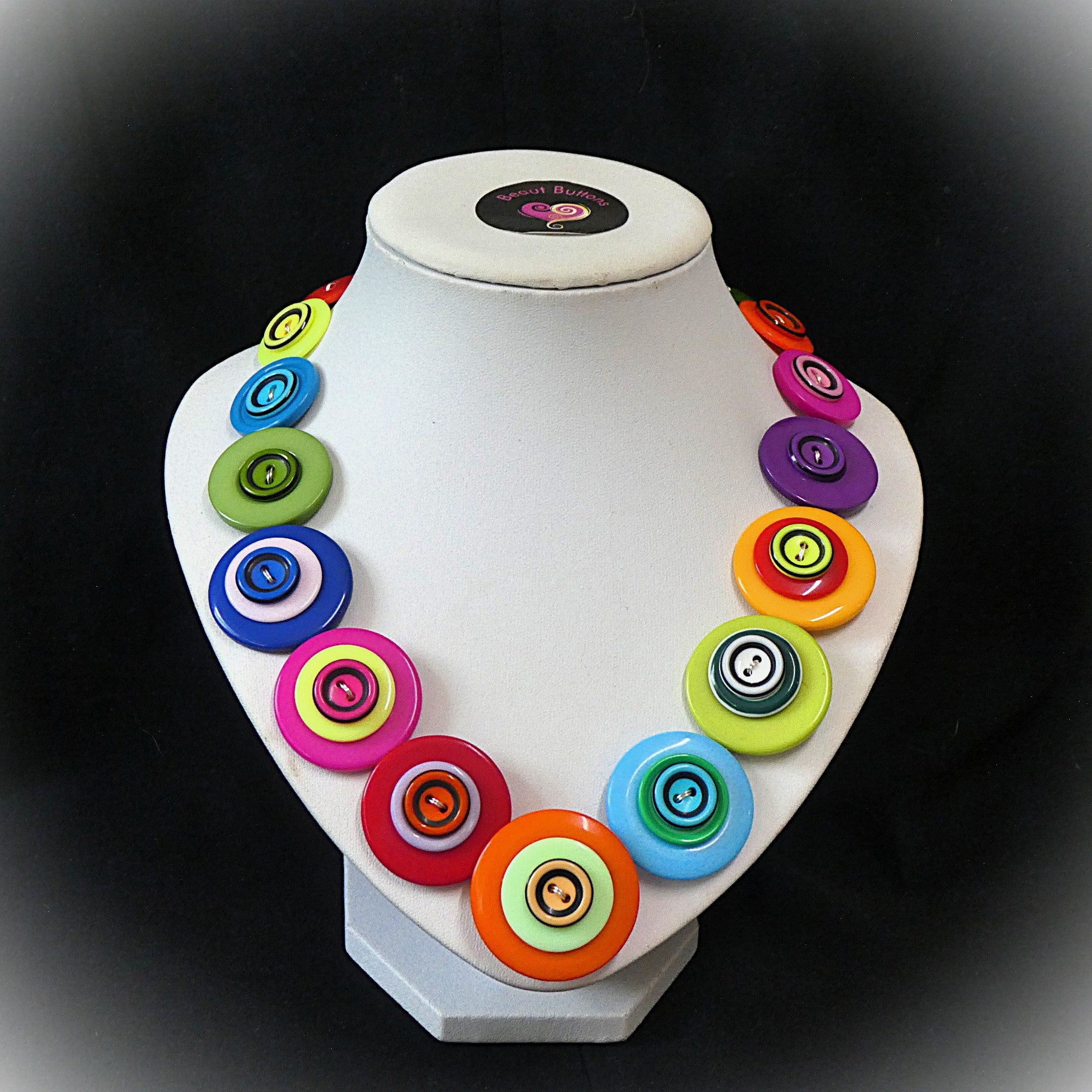 Button necklace and earrings - Round and Round