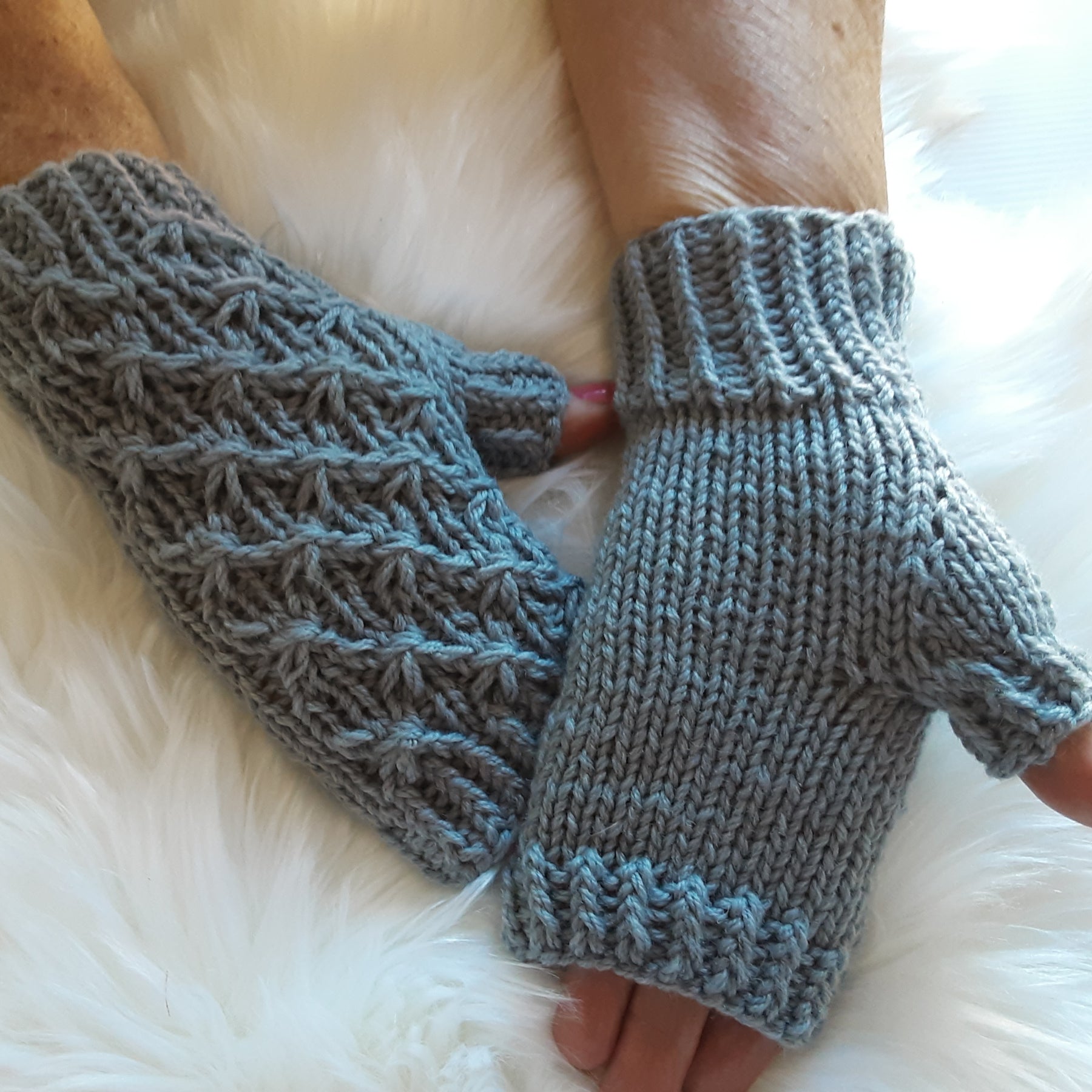 Handknitted fingerless mittens/gloves