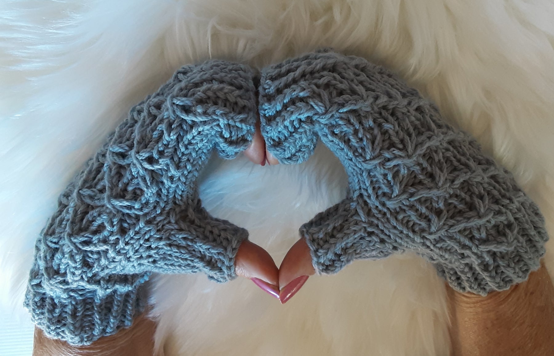 Handknitted fingerless mittens/gloves