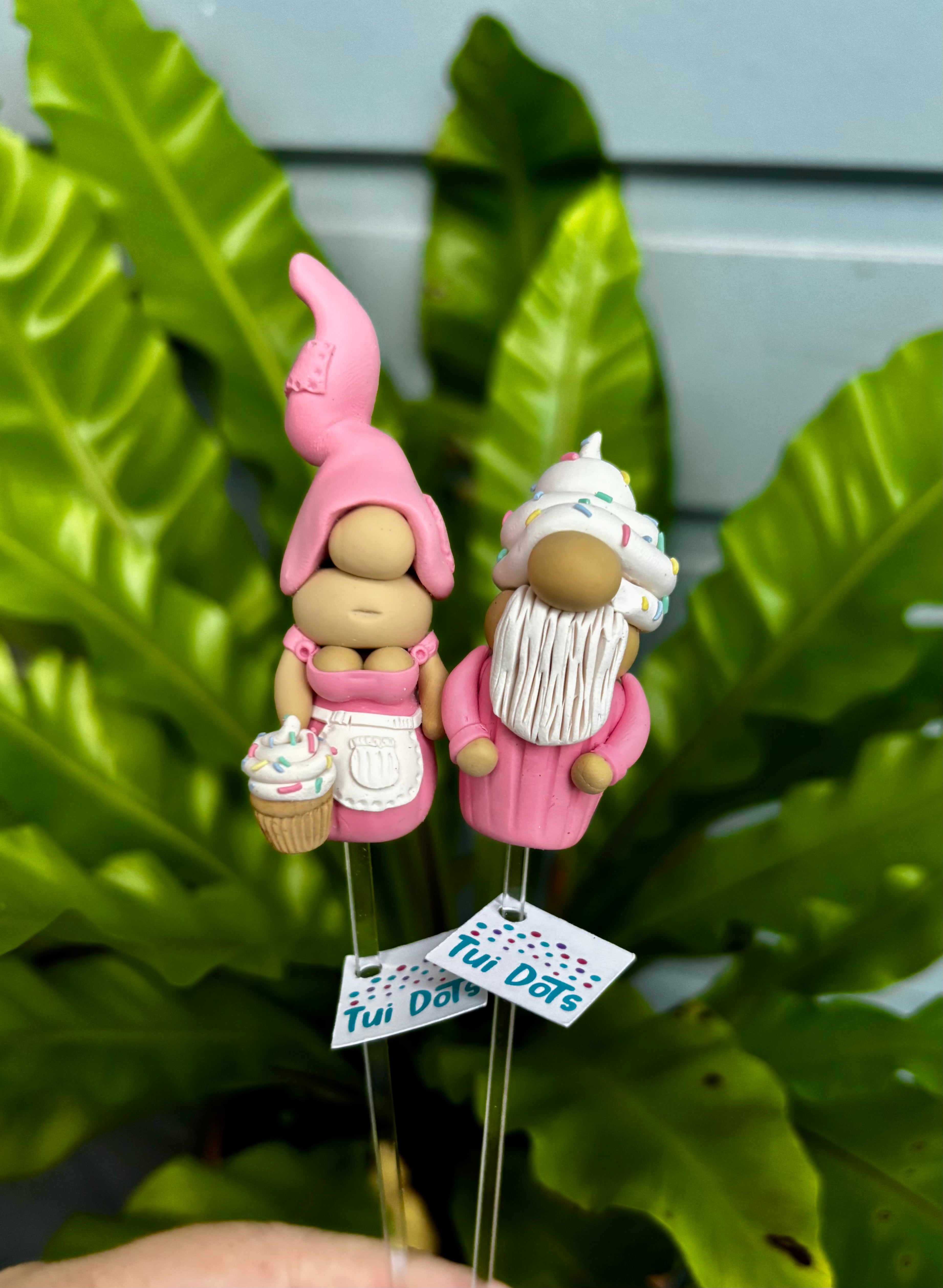 Tiny Gnomes pair - Cupcakes