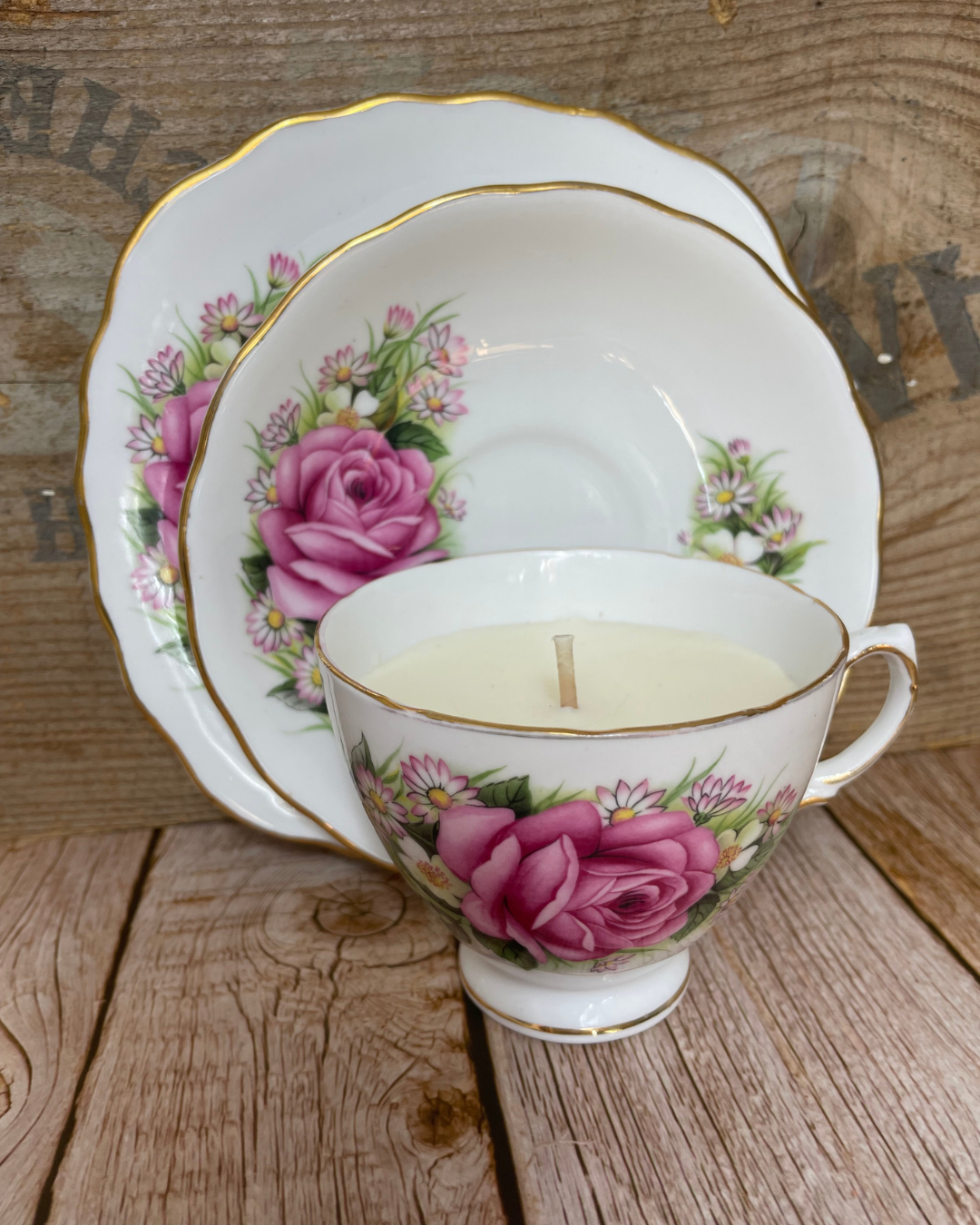 Vanilla Dreams | Natural Soy Candle in a Vintage Porcelain Rose Trio