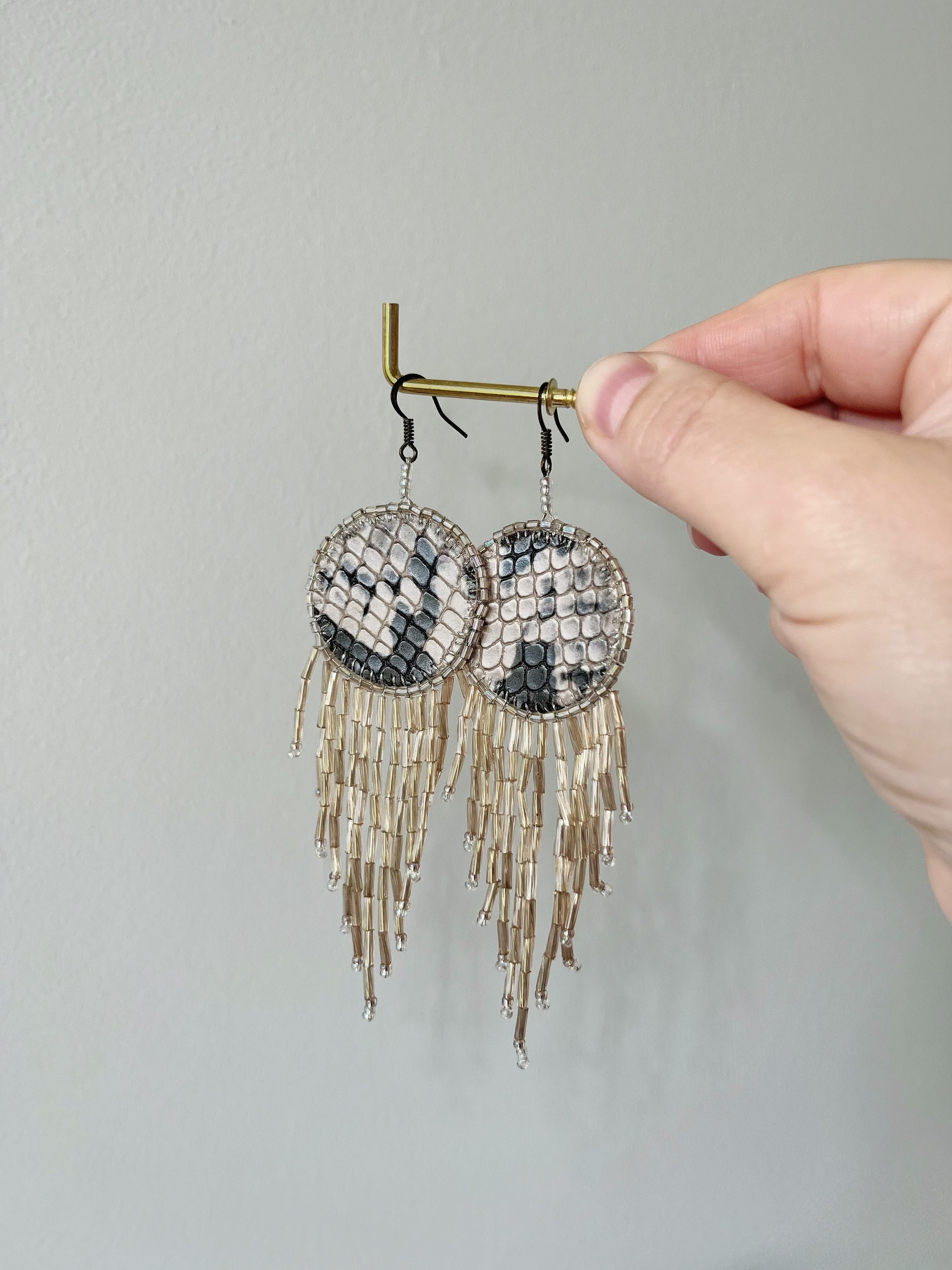 🐆 ANIMAL PRINT exclusive | dangle earrings | beaded leather handmade