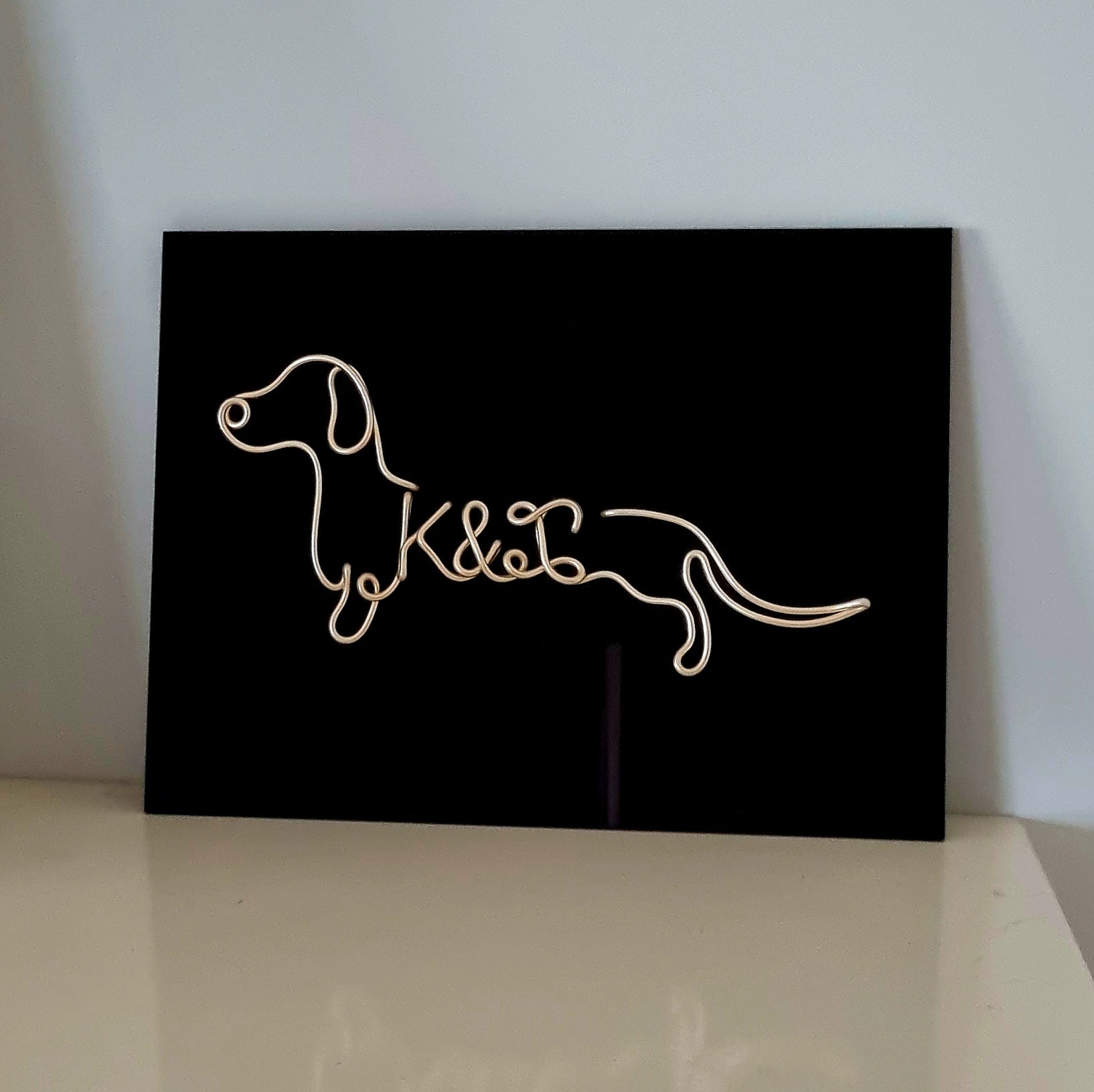 Personalised Dachshund Wire Art Plaque | Custom Sausage Dog Name Sign | Wire Dog Portrait Acrylic Plaque | Custom Colour Dog Wall Art | Pet Name Gift
