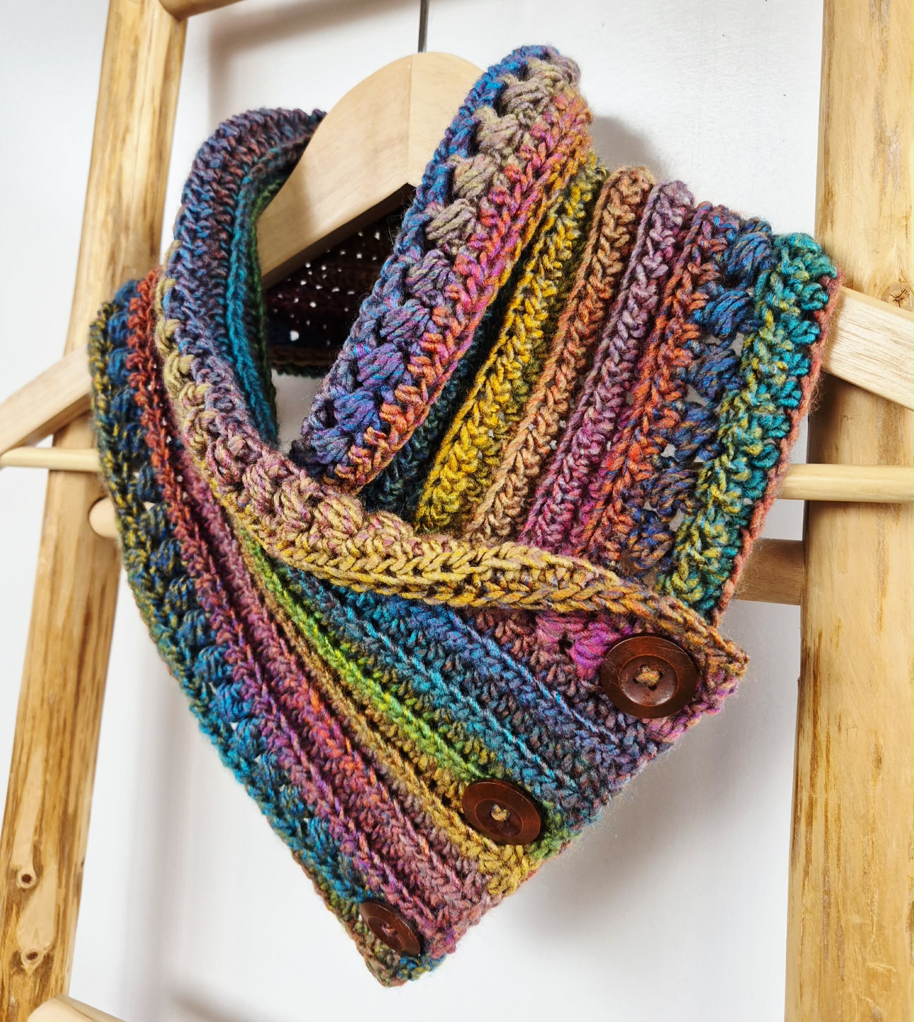Ladies Neck warmer | Cowl | Scarf | Jewel Toned | Adult | Vintage | Crochet | Buttoned