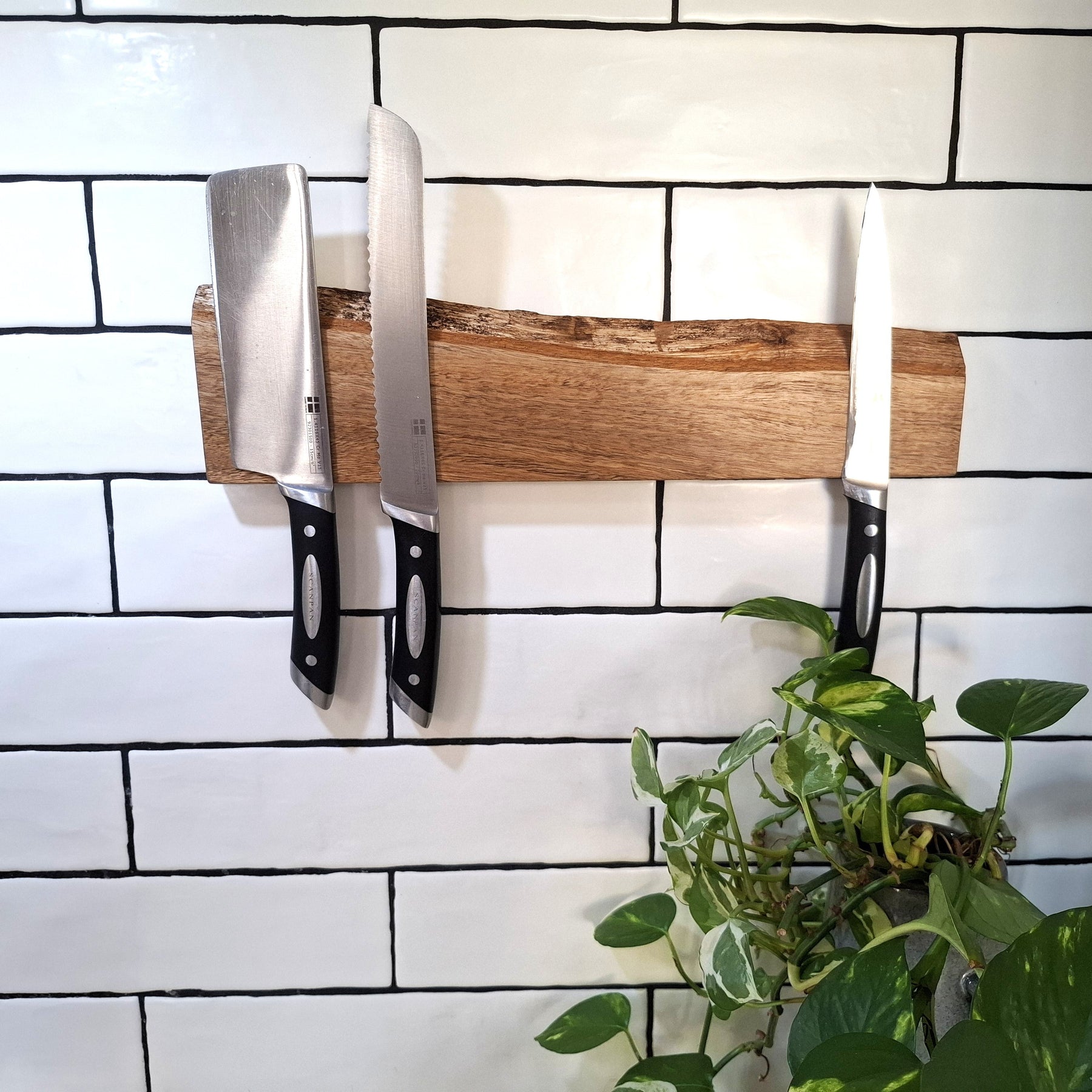 Handmade Wooden Magnetic Knife Holder: Wall-Mounted Kitchen Rack