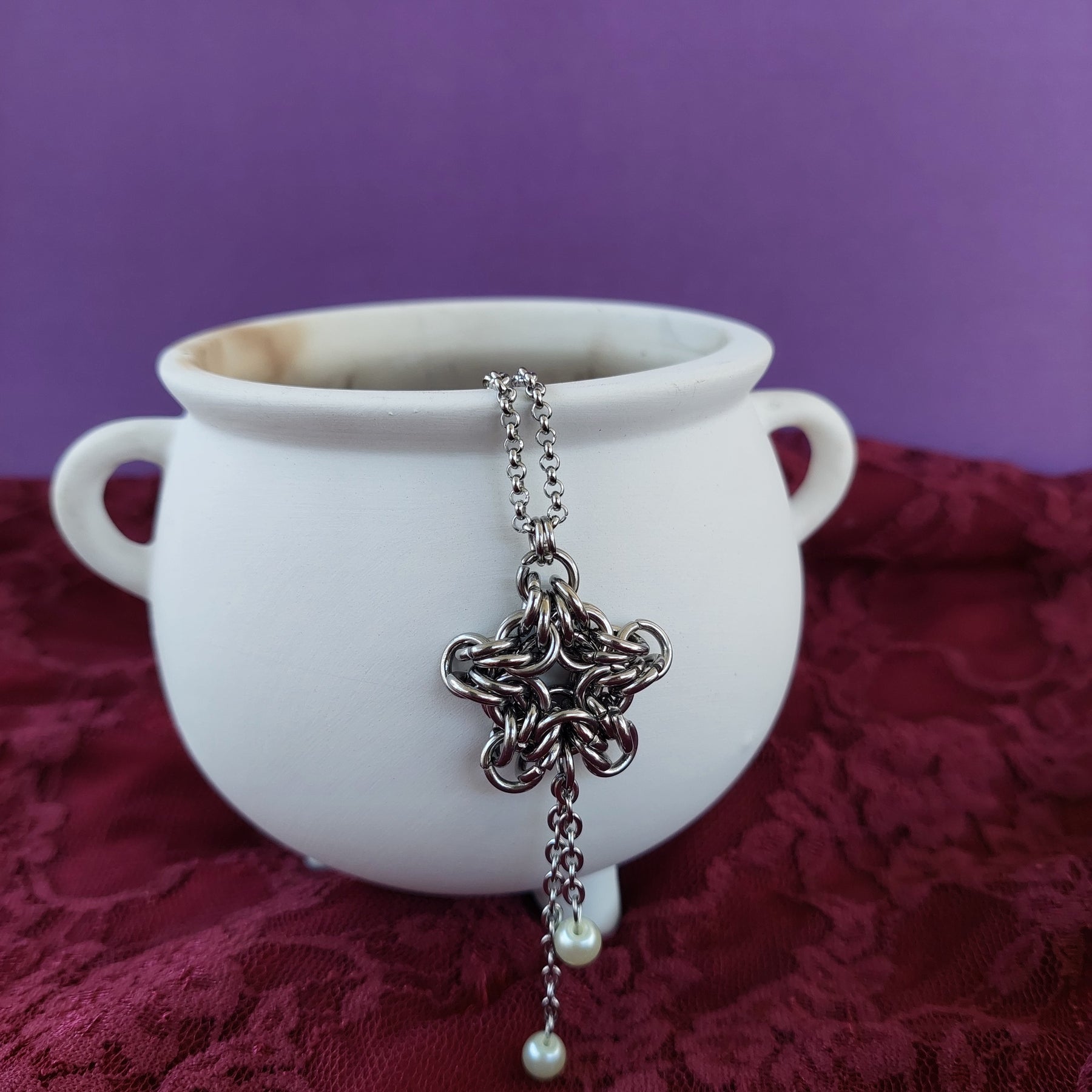 Chainmaille star pendant necklace
