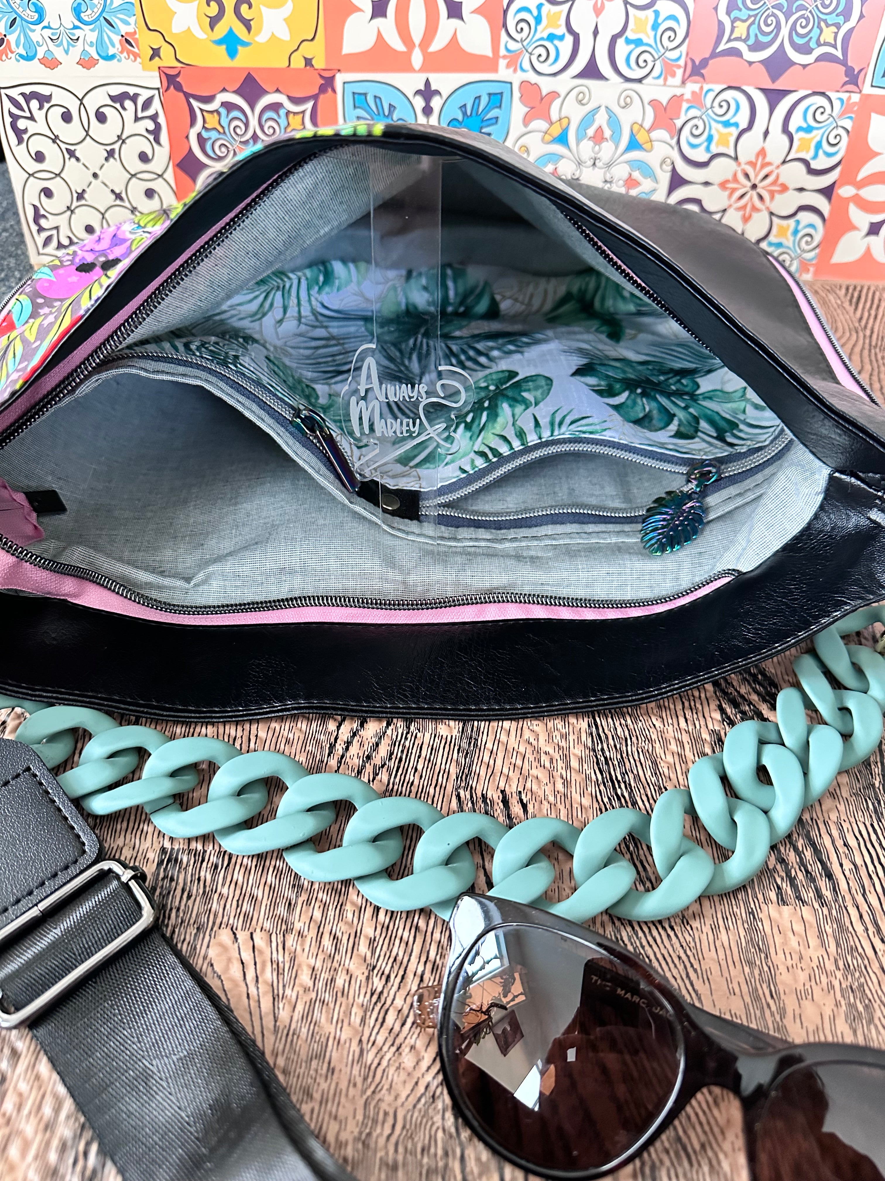 Expandable Shoulder Bag