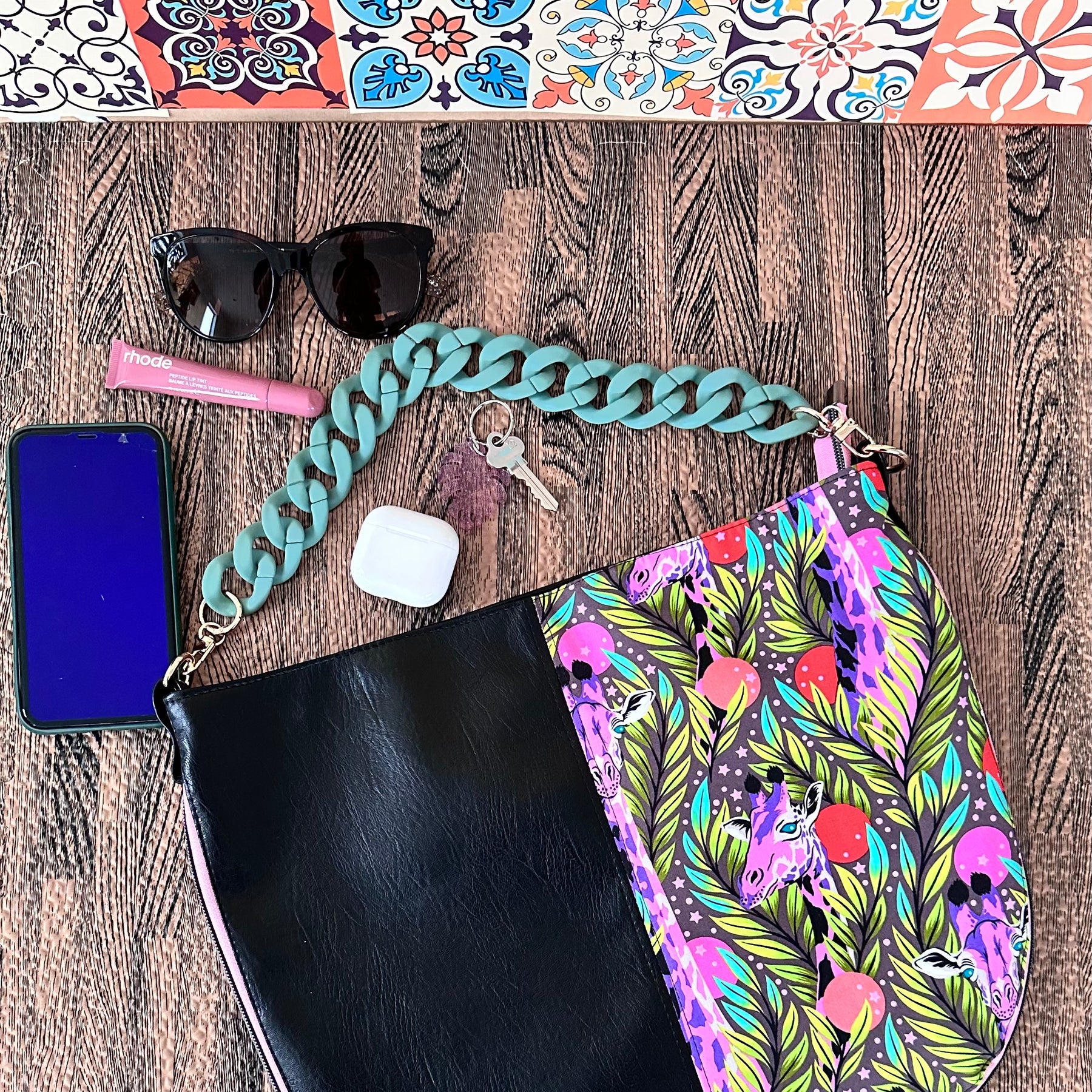 Expandable Shoulder Bag