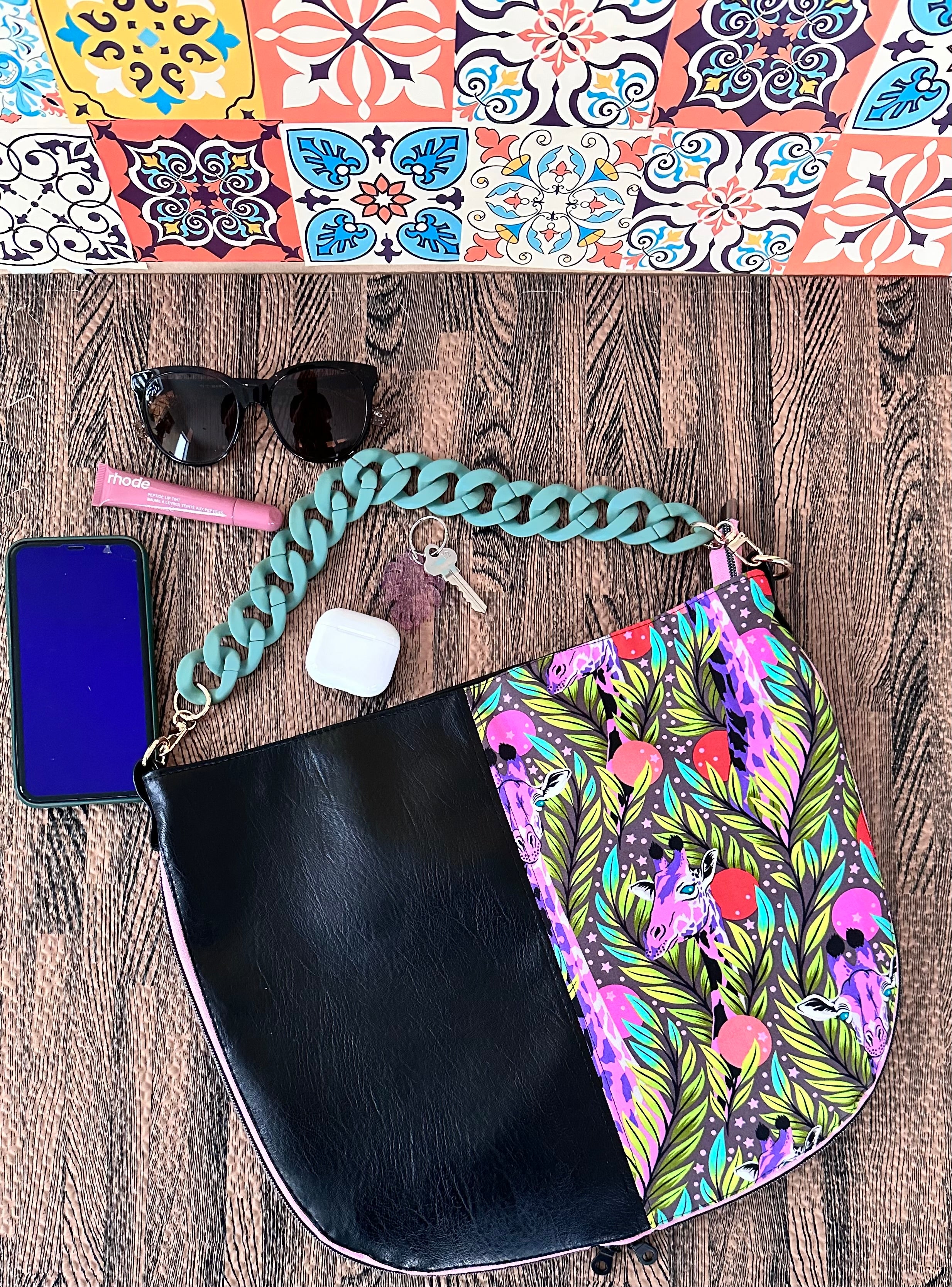 Expandable Shoulder Bag
