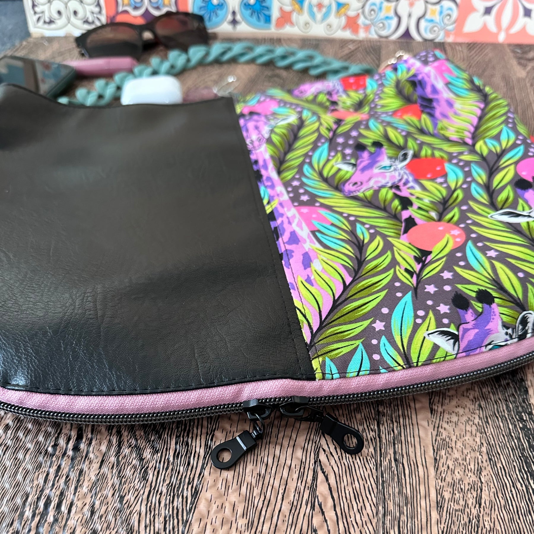 Expandable Shoulder Bag