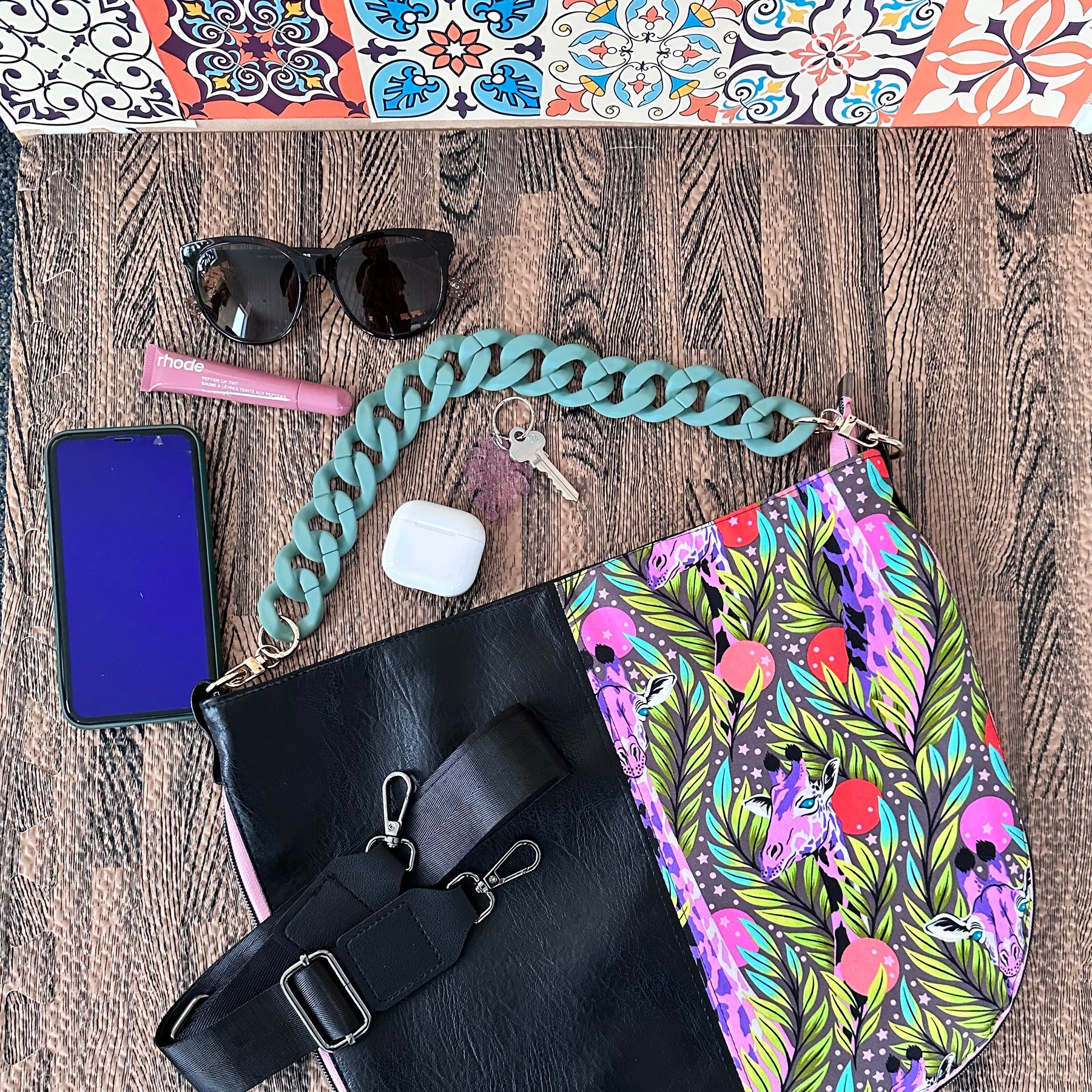Expandable Shoulder Bag