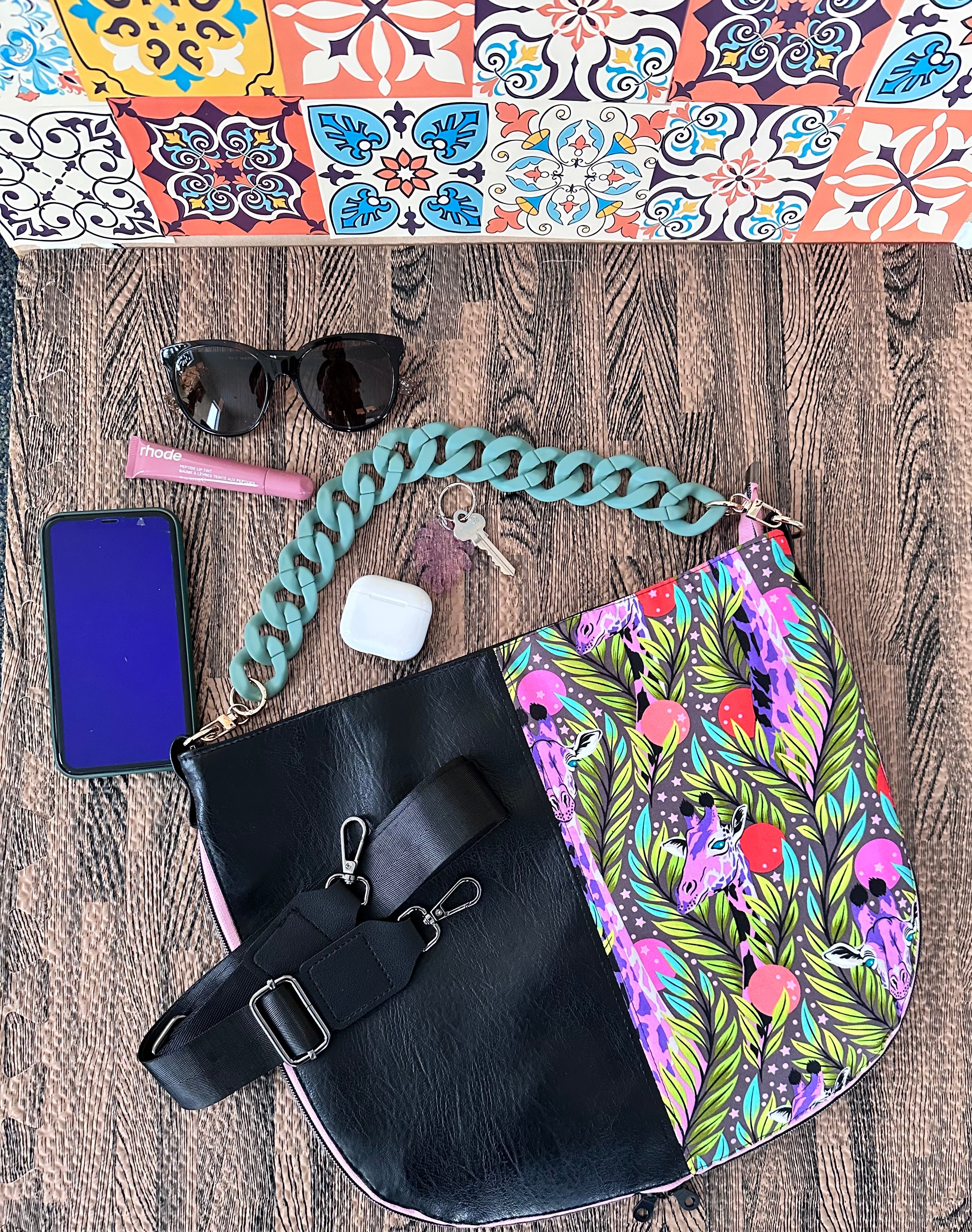 Expandable Shoulder Bag