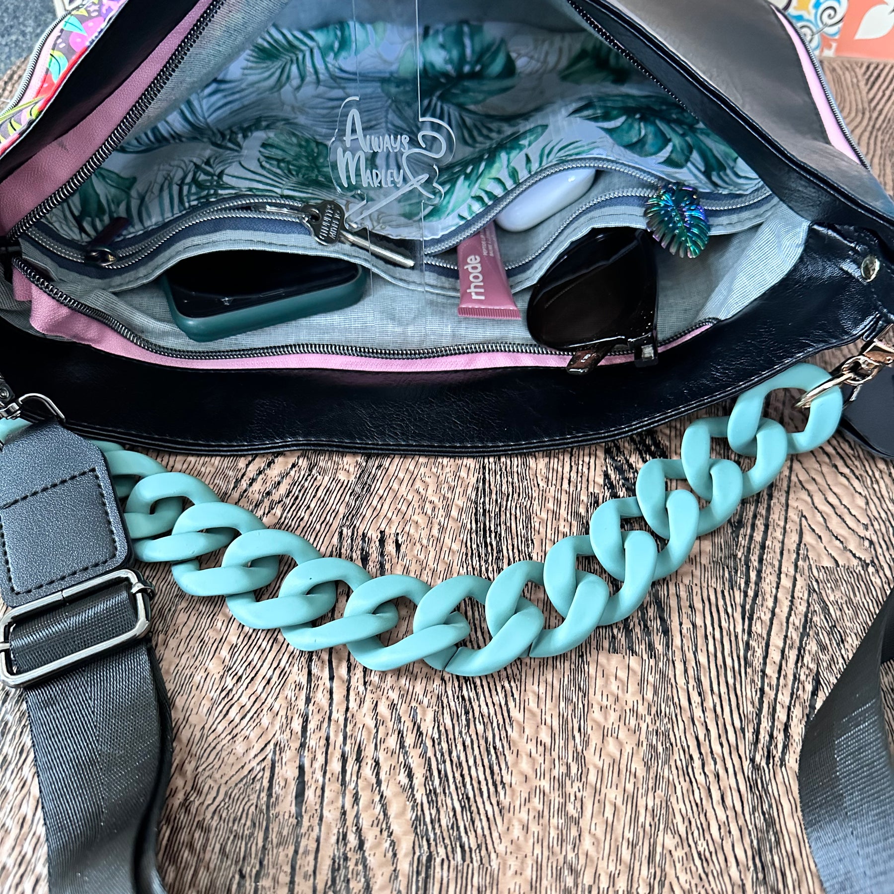 Expandable Shoulder Bag