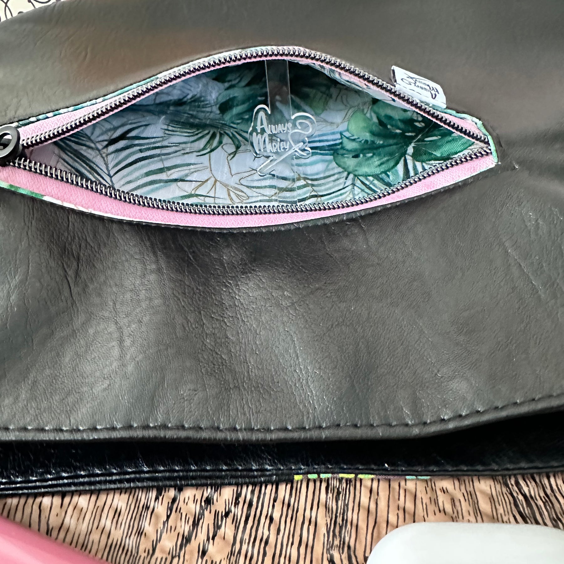 Expandable Shoulder Bag