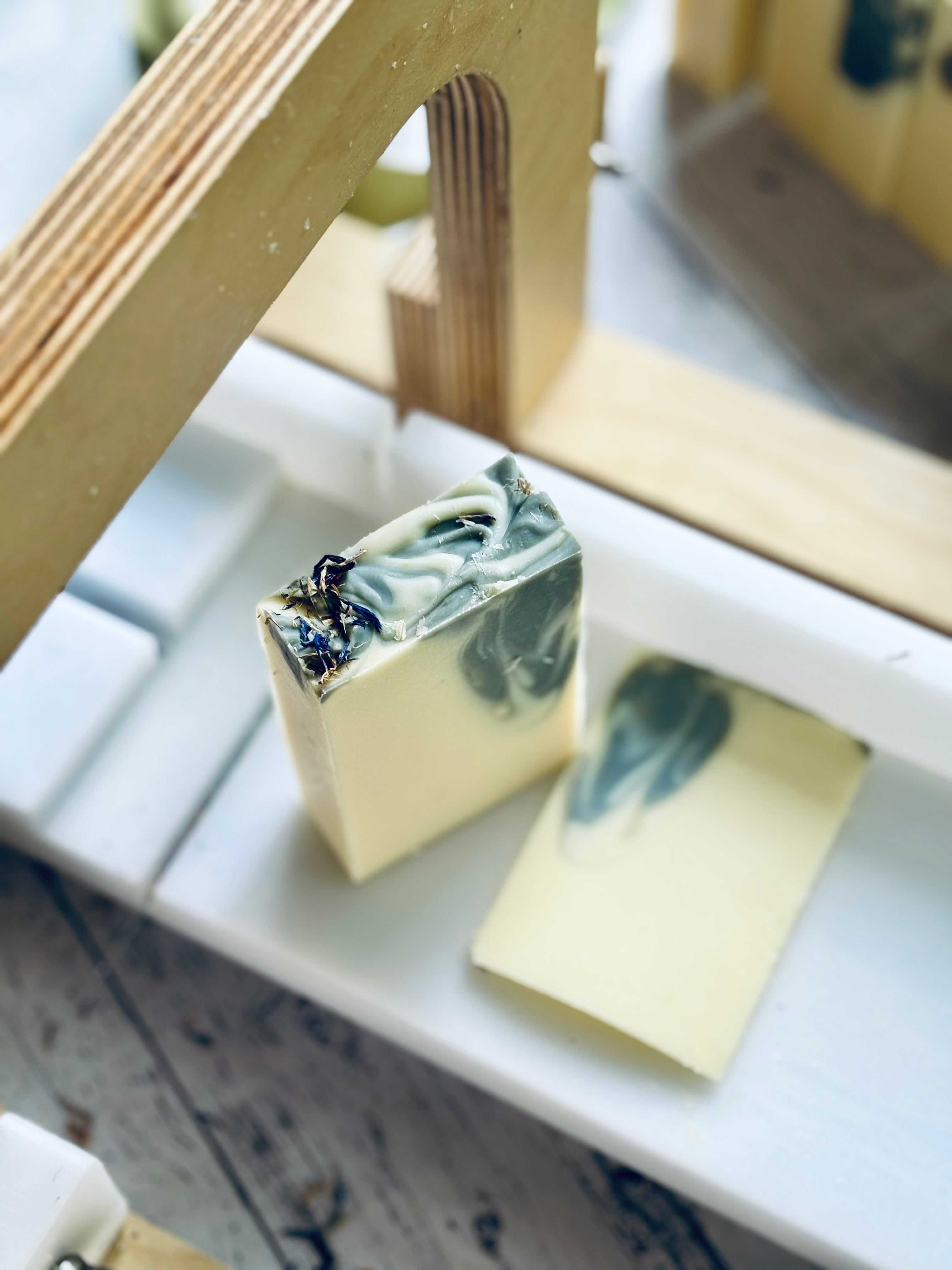 Earl Grey Royale | Handcrafted Natural Soap Bar