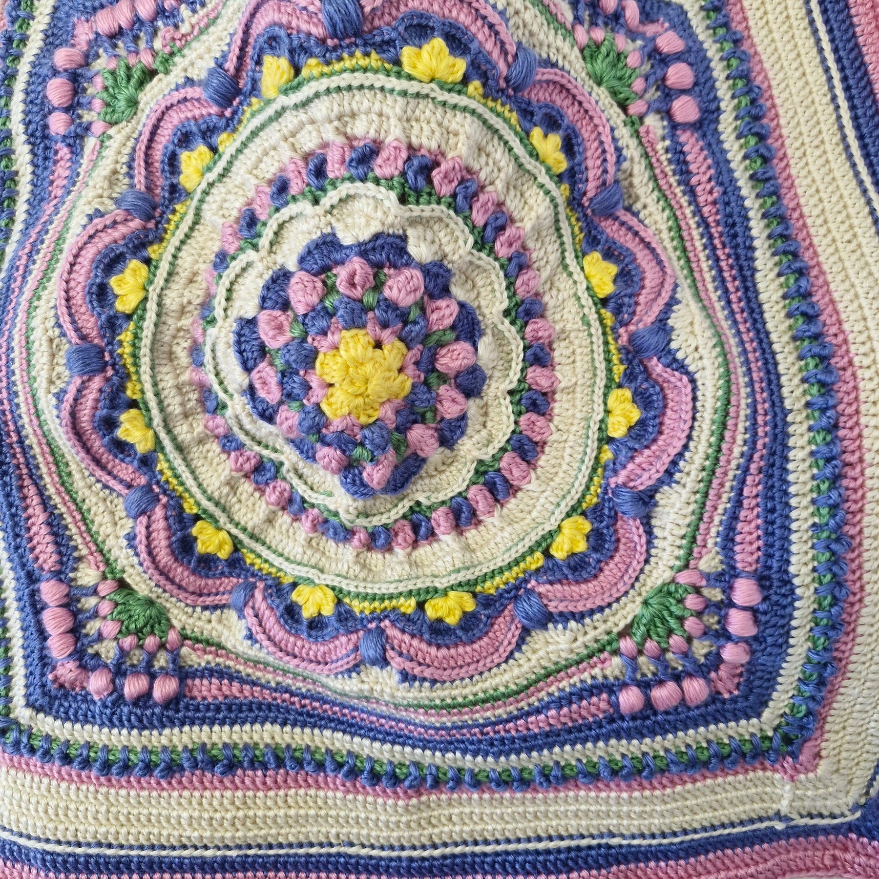 Sweet Caroline Vintage style Crochet Baby Blanket Pram size