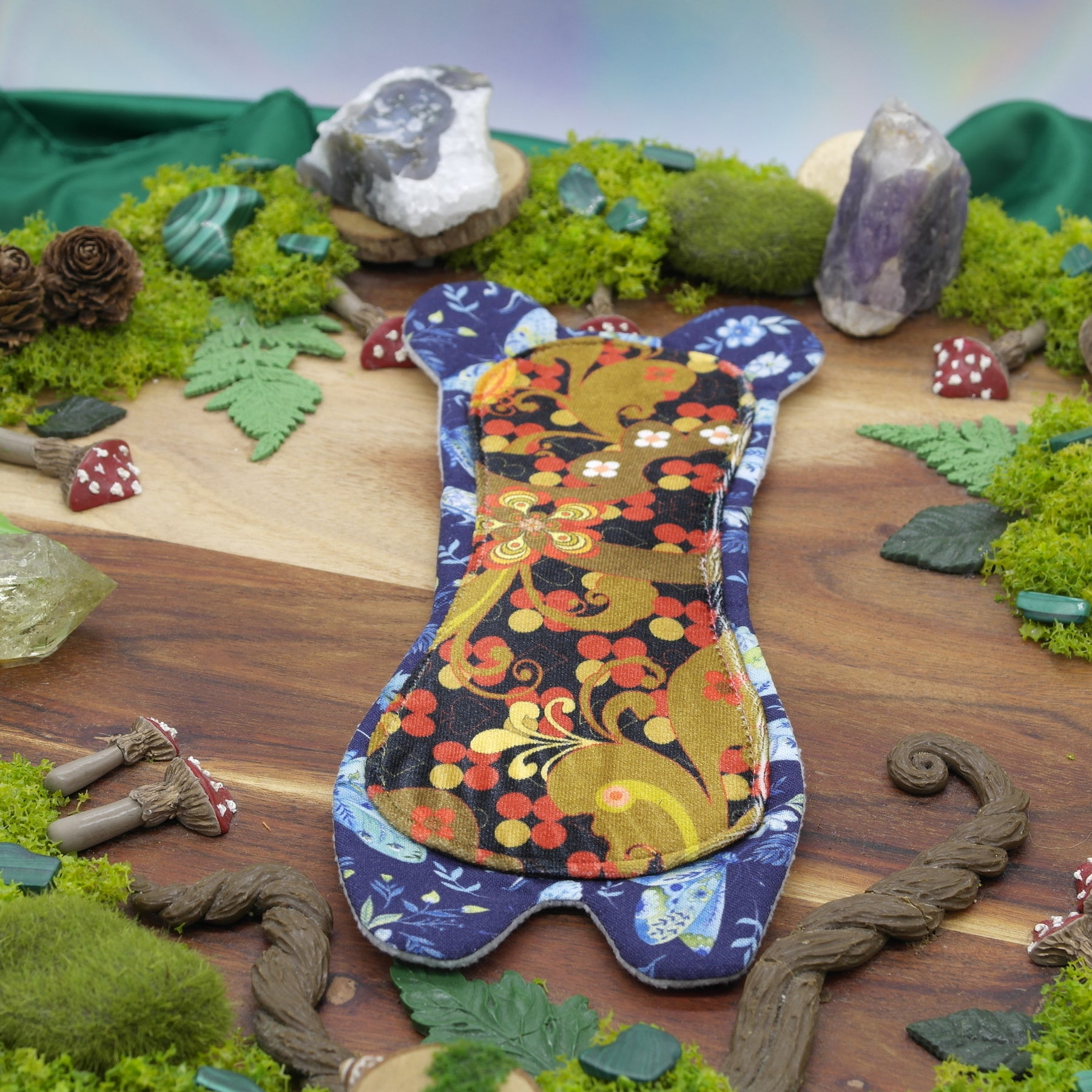 Eco-friendly reusable 8" moderate cloth pad - honey bear