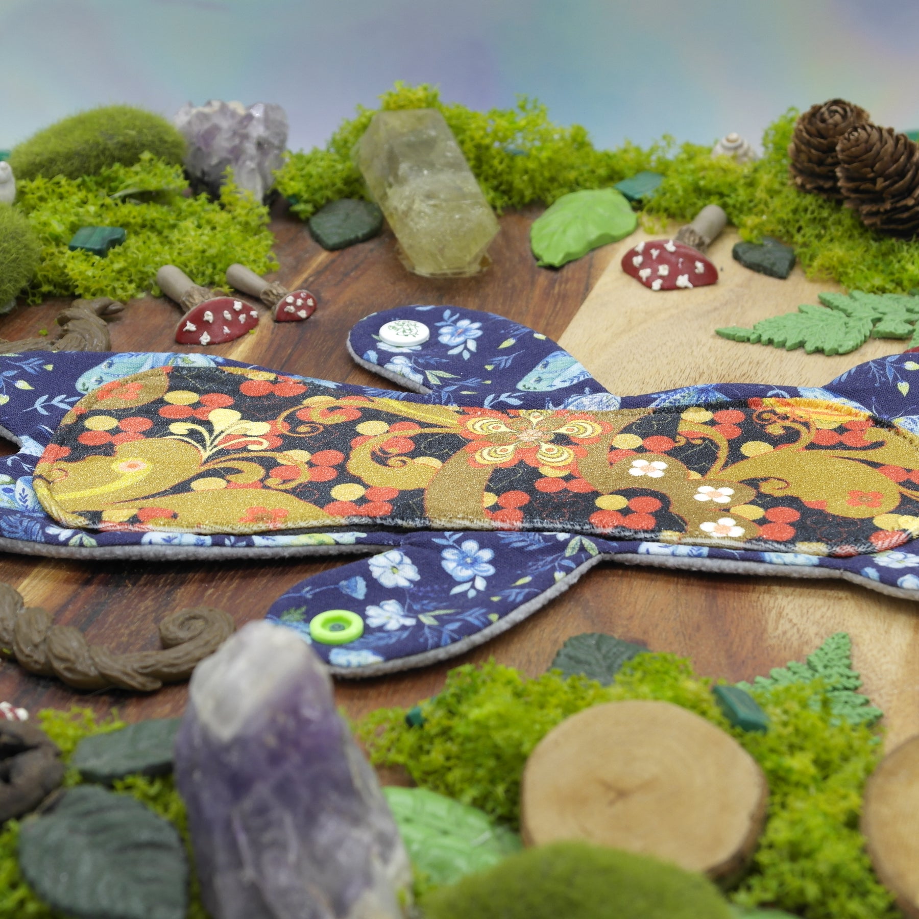 Eco-friendly reusable 8" moderate cloth pad - honey bear