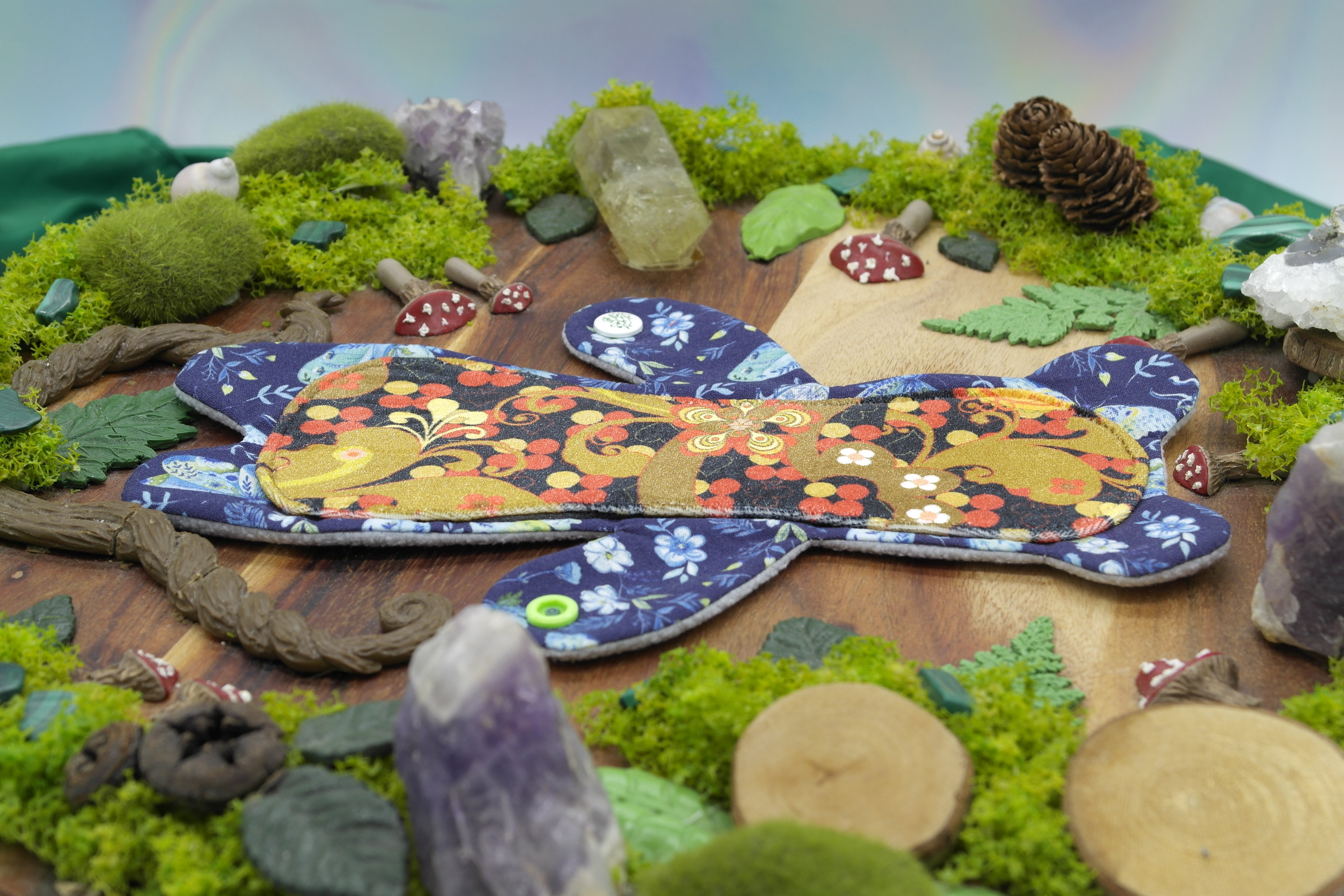 Eco-friendly reusable 8" moderate cloth pad - honey bear