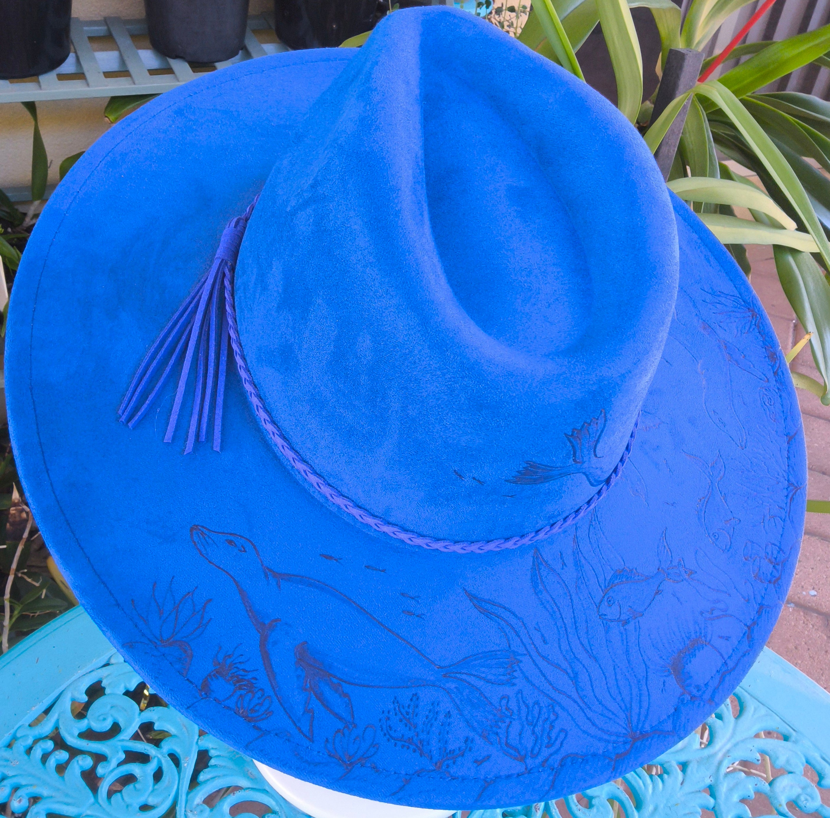 Hand burnt fedora hat : the playful sea lions