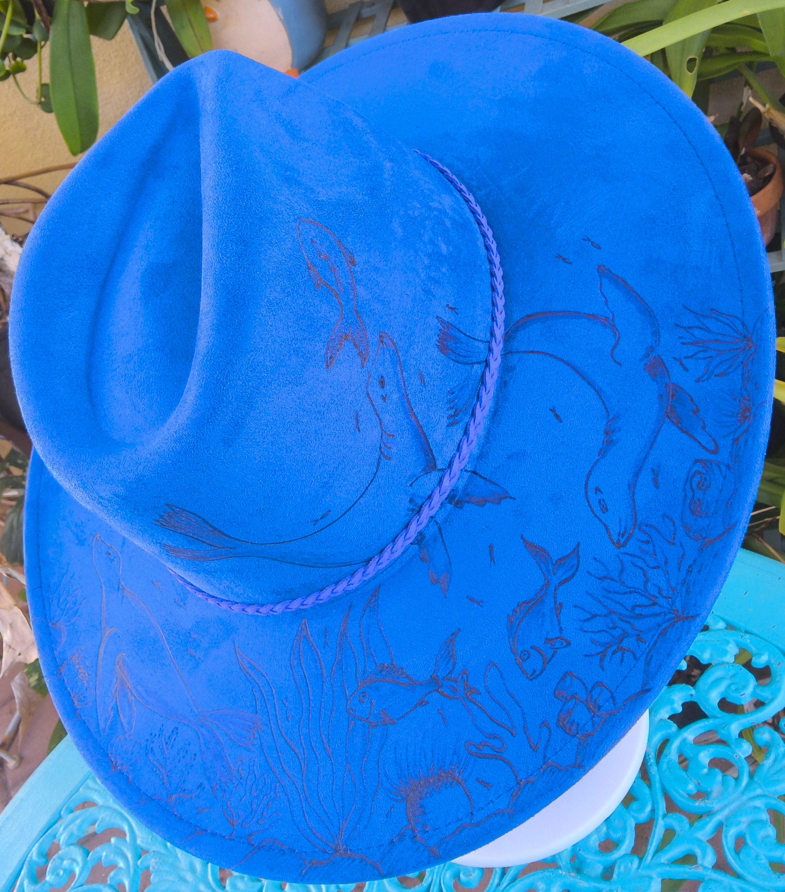 Hand burnt fedora hat : the playful sea lions