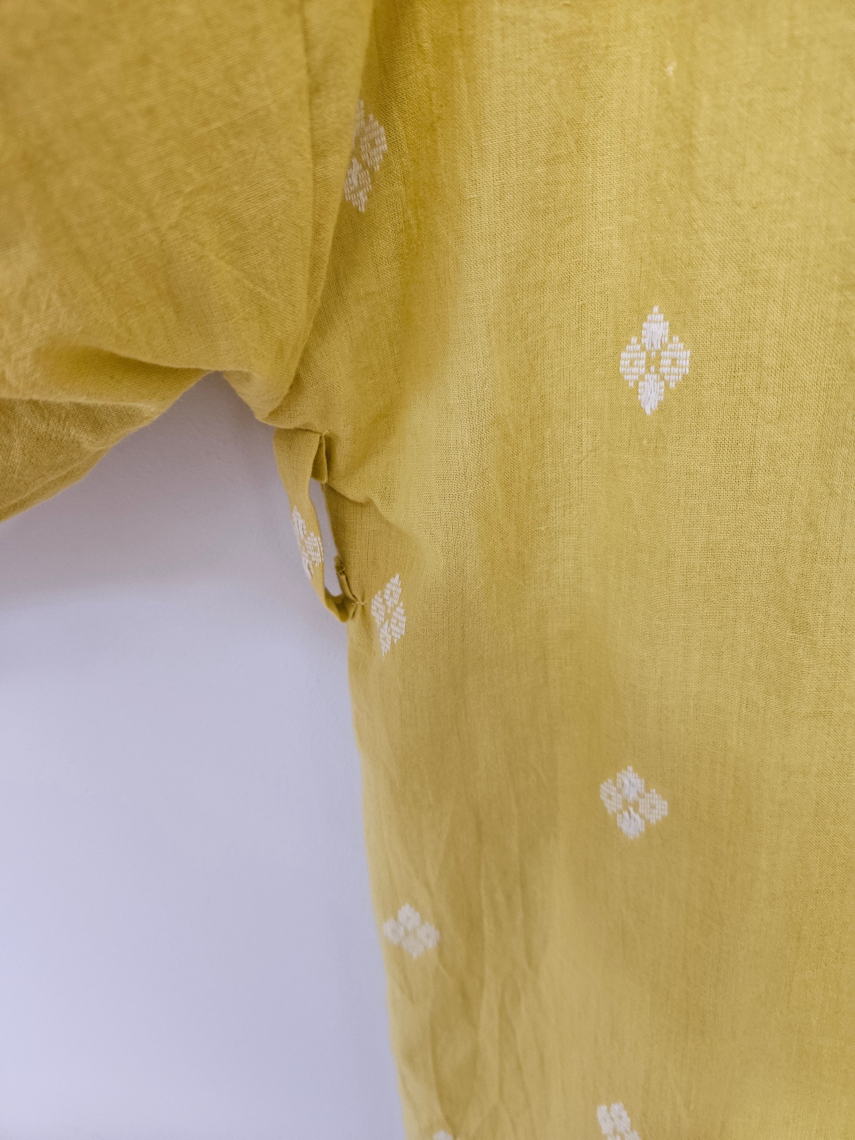 100% Cotton lightweight Dressing Gown in Lemon motif