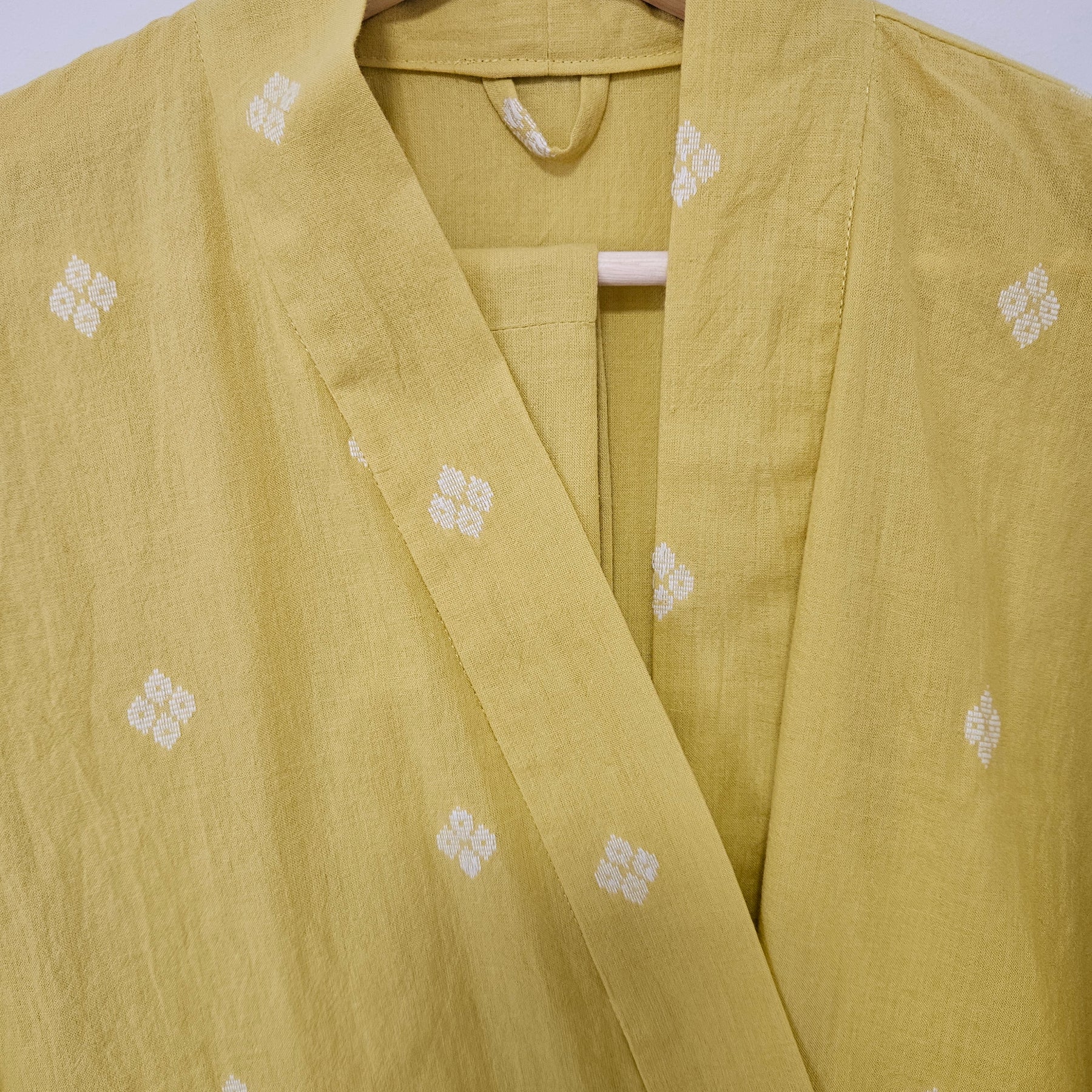 100% Cotton lightweight Dressing Gown in Lemon motif