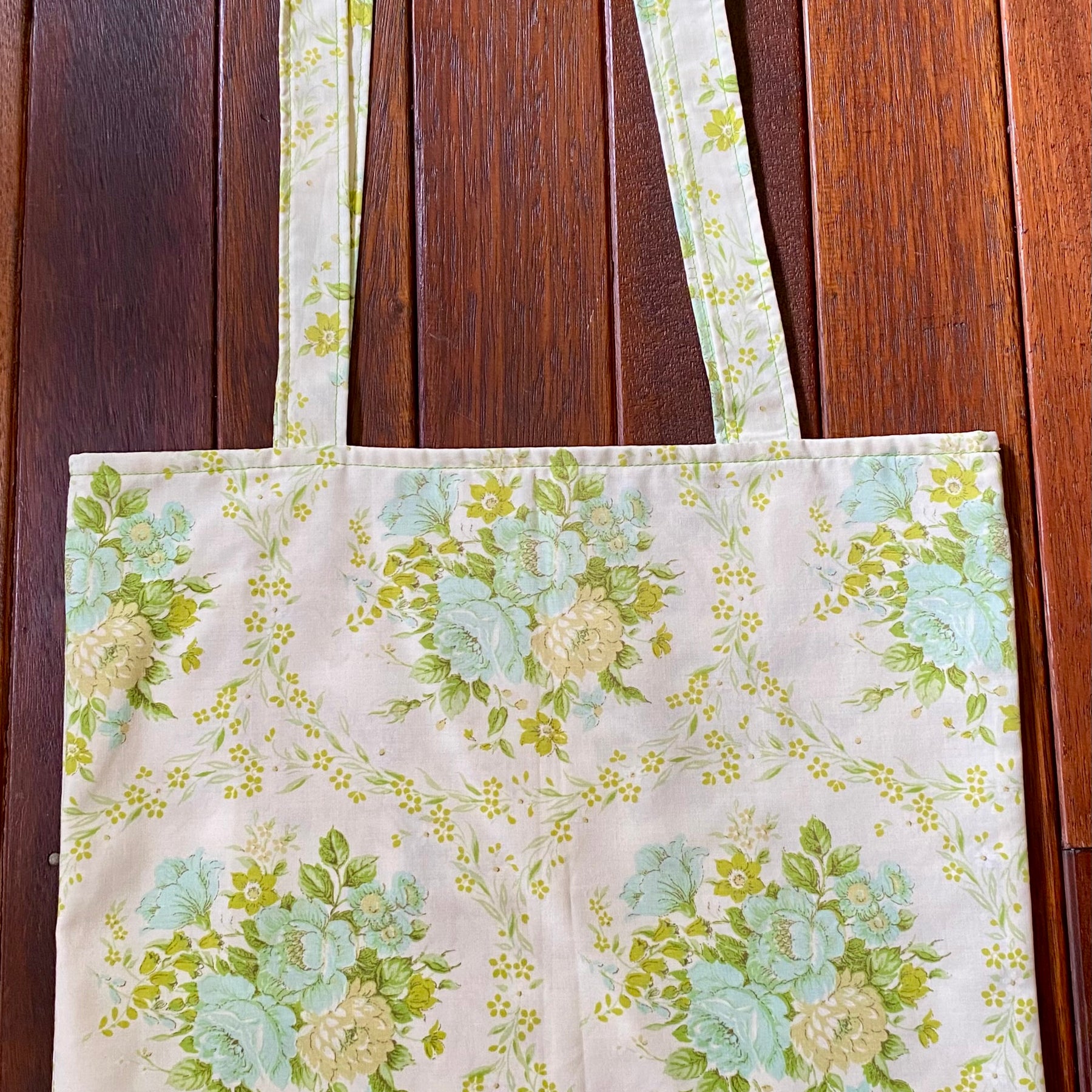 Vintage Doily Tote Bag - Embroidered Doily pocket - Green