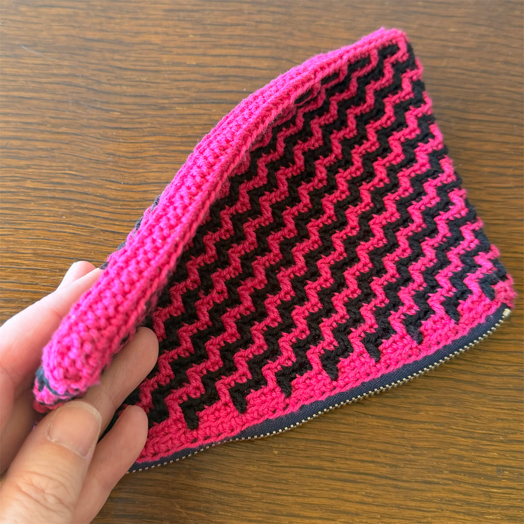 Crochet zipper pouch