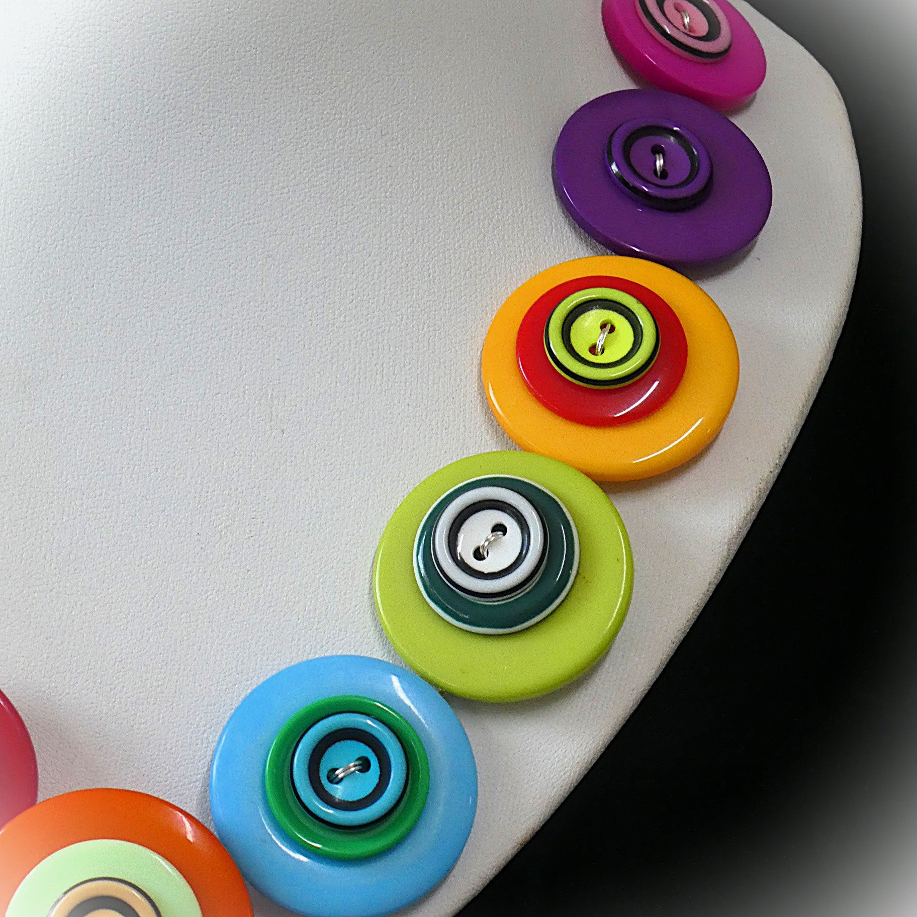 Button necklace and earrings - Round and Round