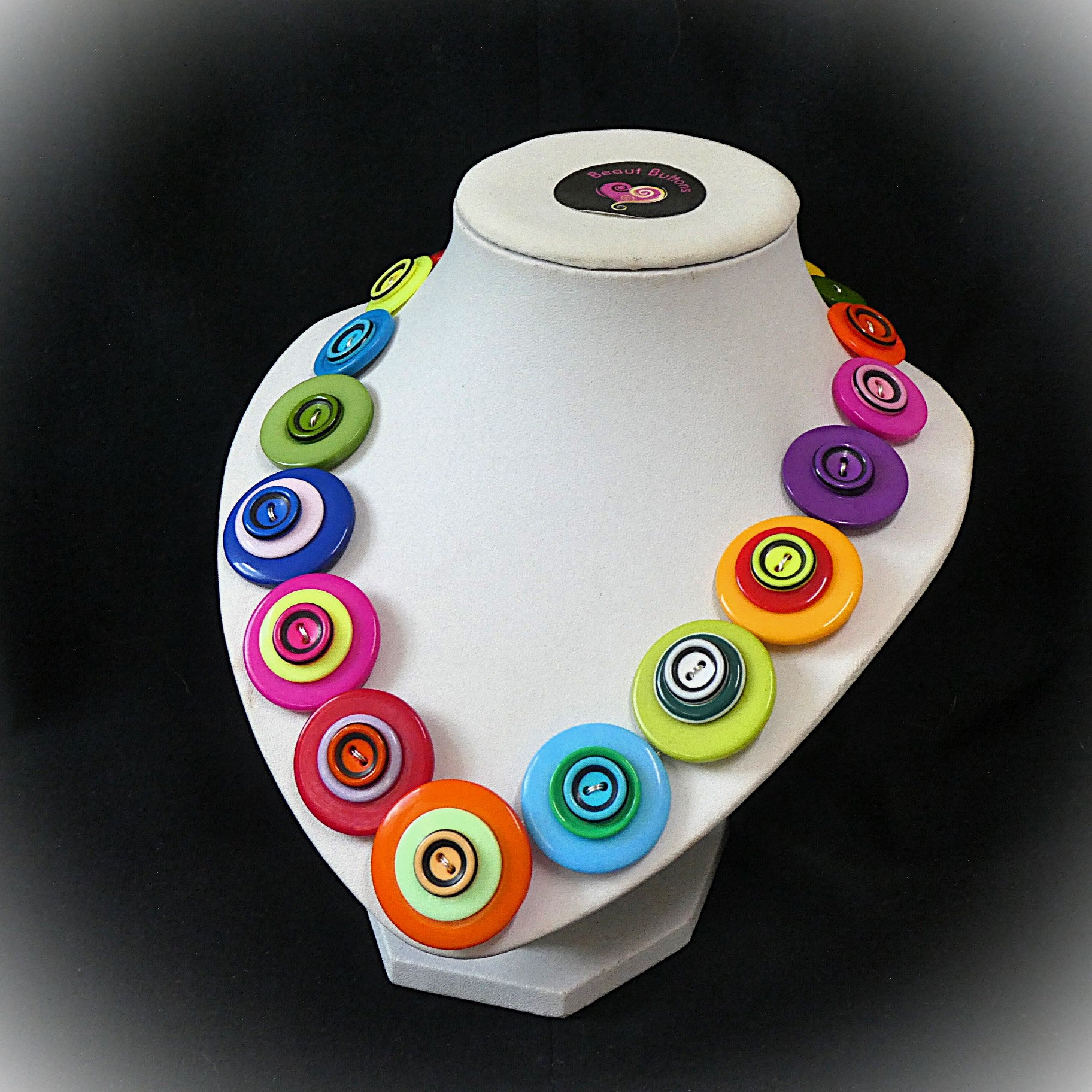 Button necklace and earrings - Round and Round