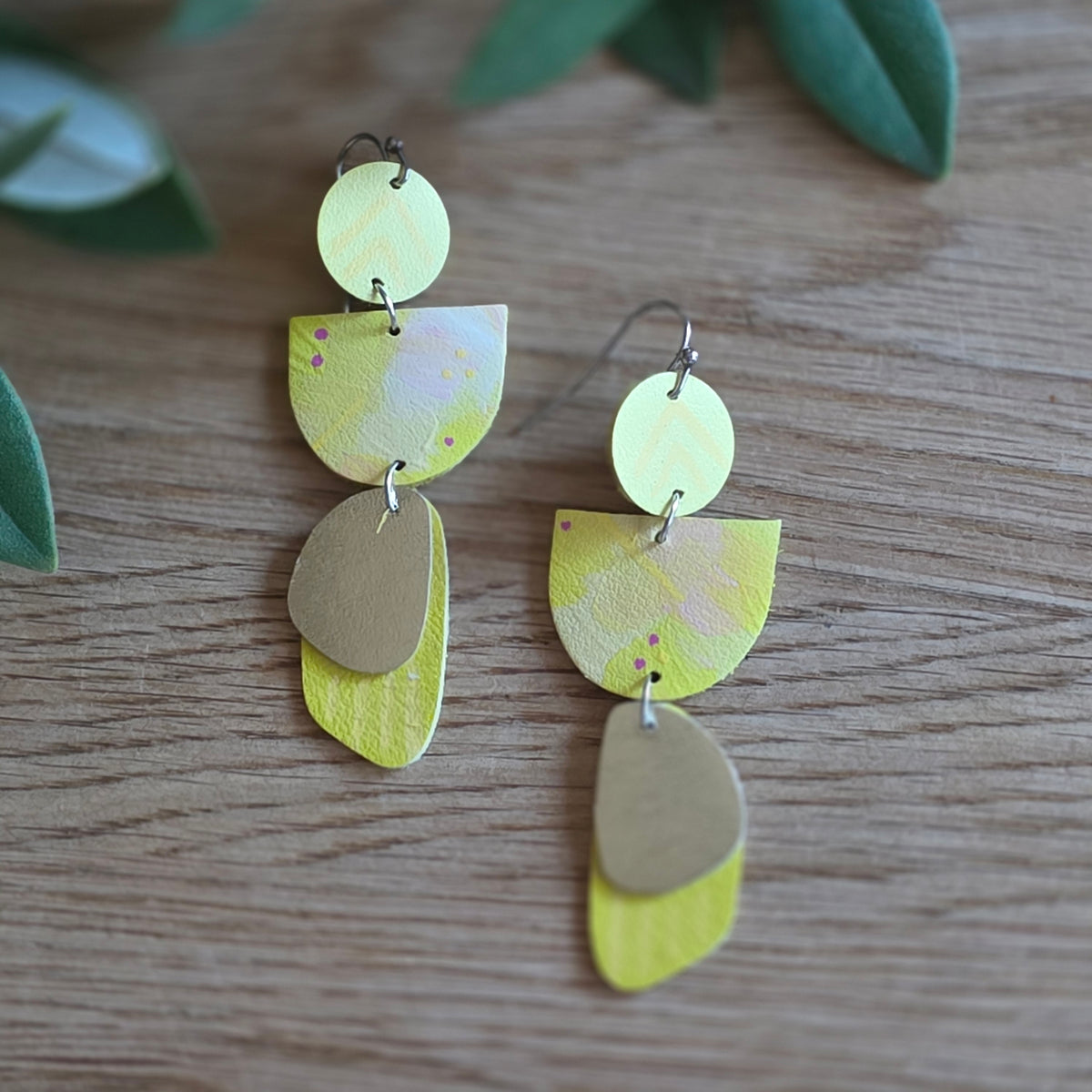 Classica Musa Leather Earrings – Sunlit Blush