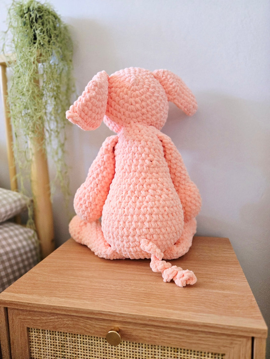 Pumpernickel the Pig ~ crochet pig