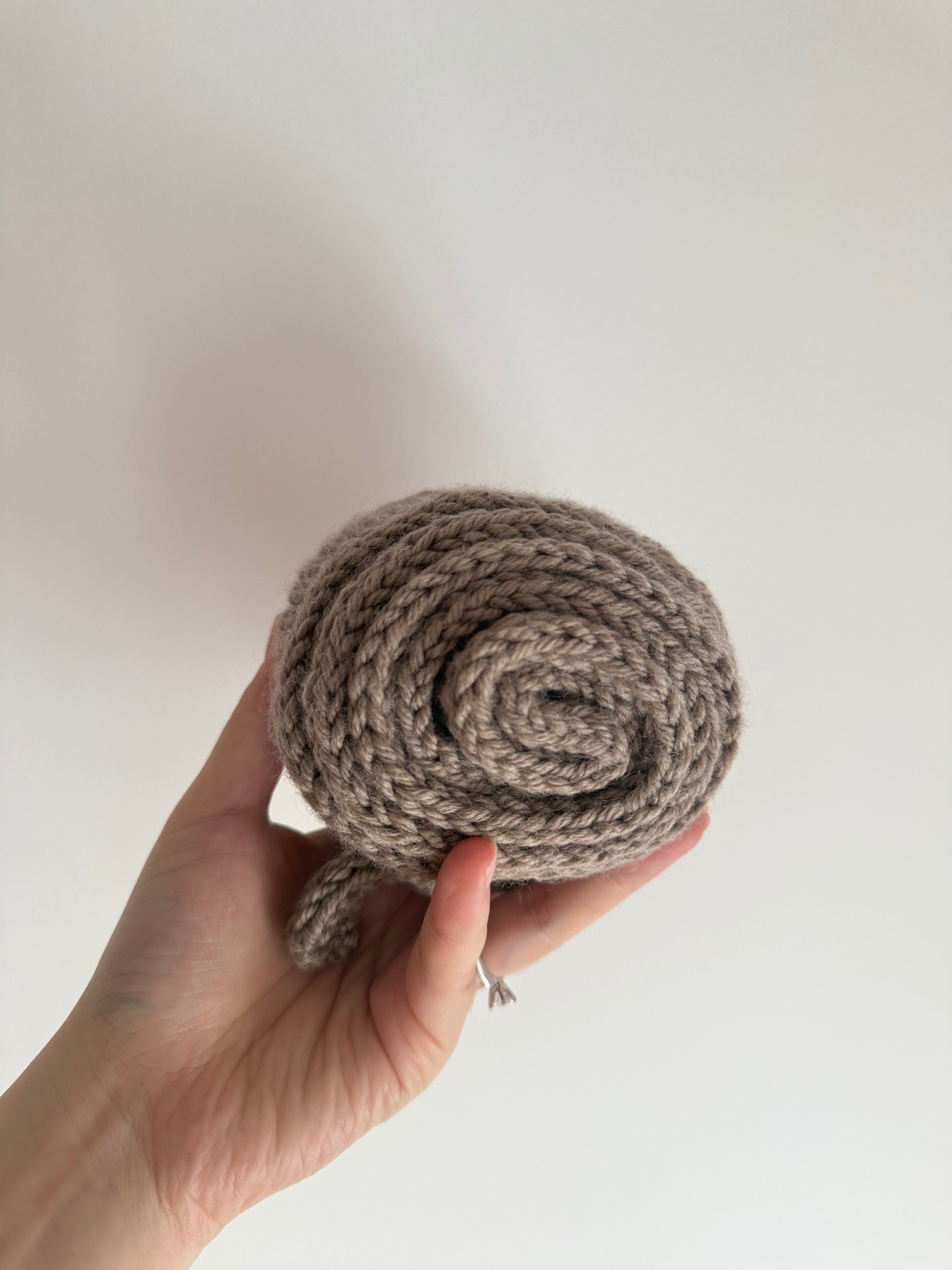 Knitted woolen Sophie scarf Dark beige