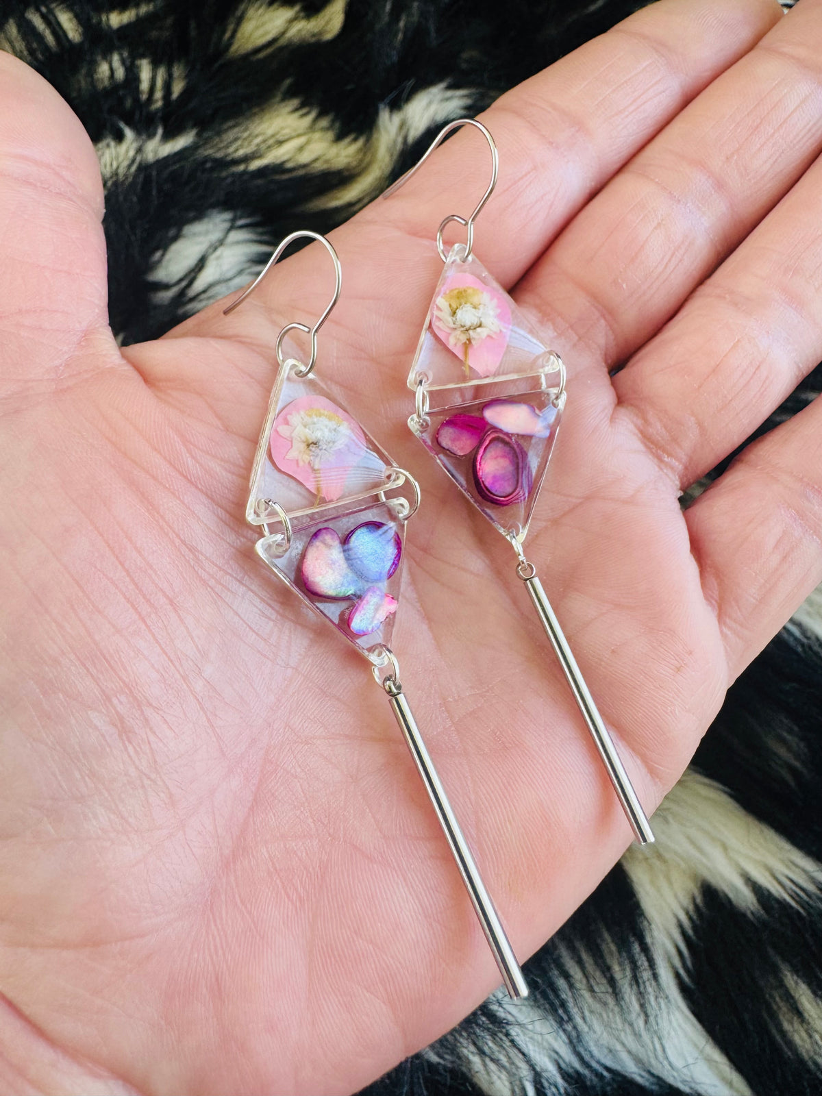 Double triangle cowrie shell and pressed flower resin earrings